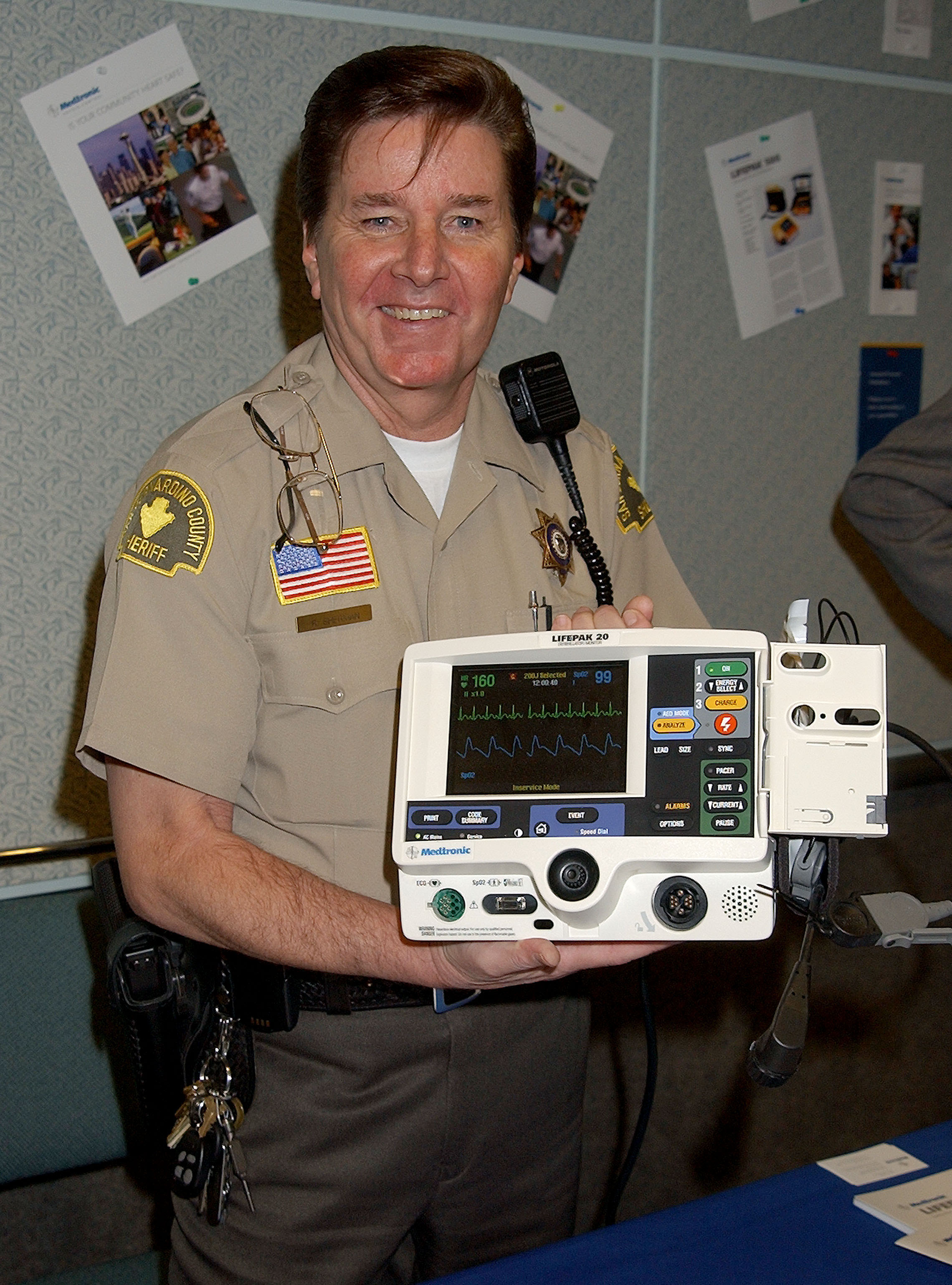 The '70s heartthrob, who also worked as a paramedic and a CPR trainer, holds a Life Pak 20 Defibrillator | Source: Getty Images