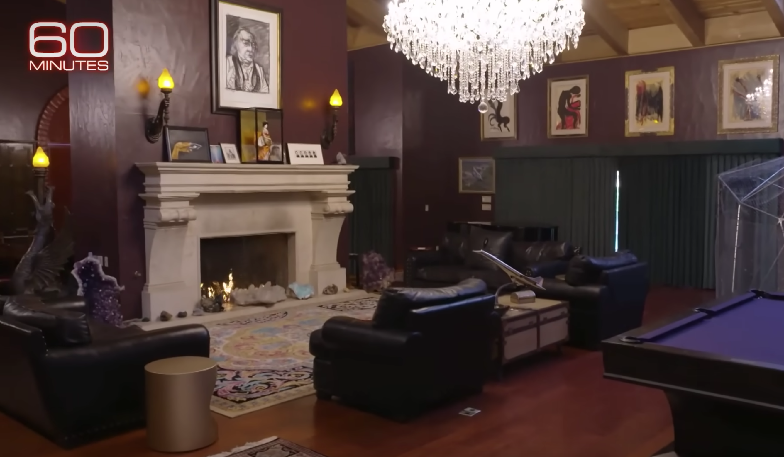 Cage's living room. | Source: YouTube.com/60 Minutes