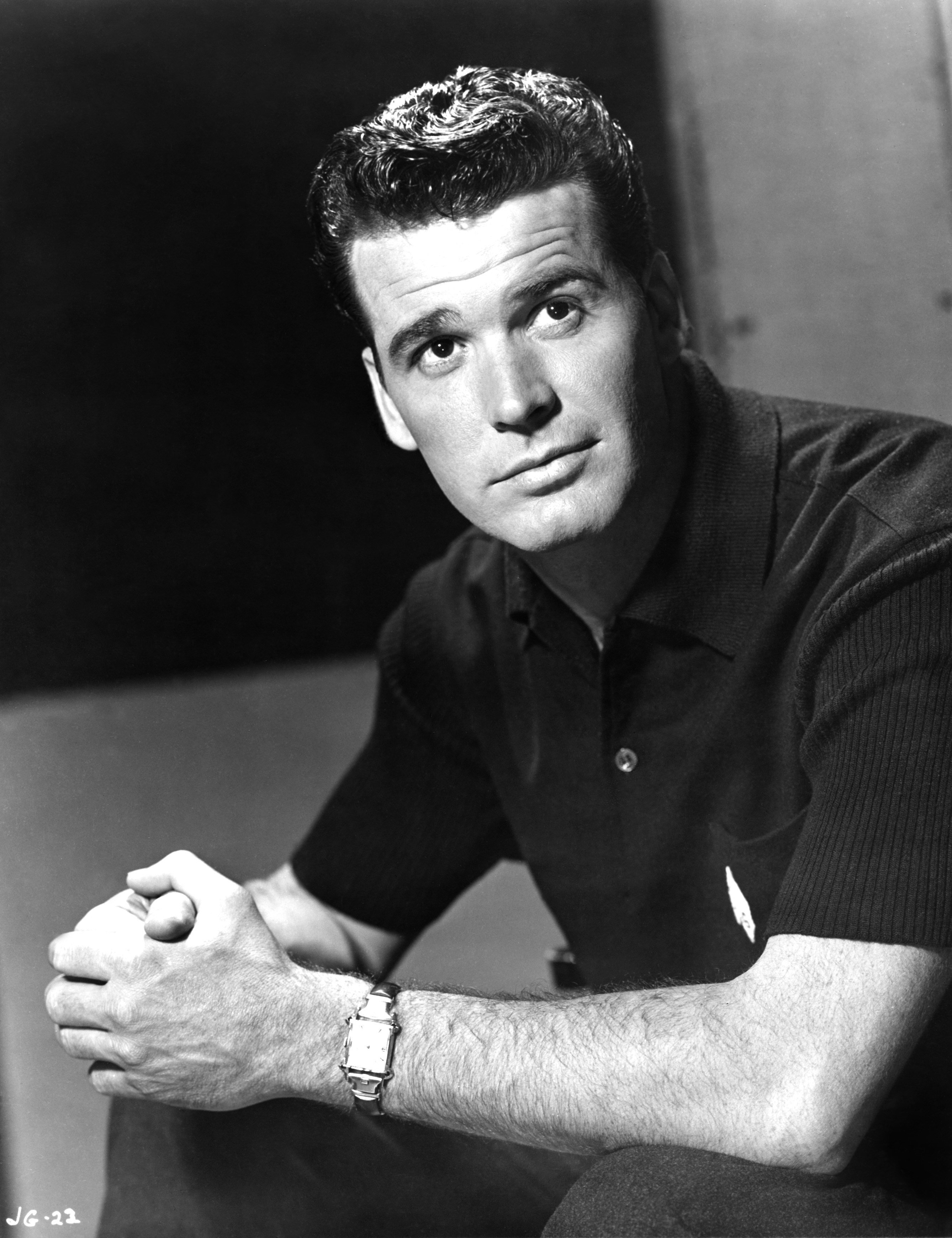 Actor James Garner posing for a black and white portrait in 1965 in Los Angeles, California | Source: Getty Images