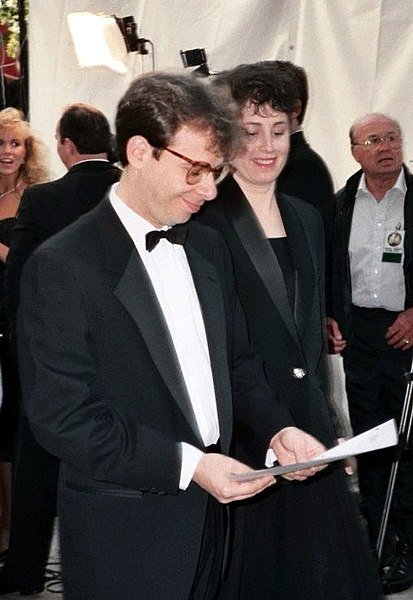 Rick Moranis at the 62nd Academy Awards. | Source: Wikimedia Commons