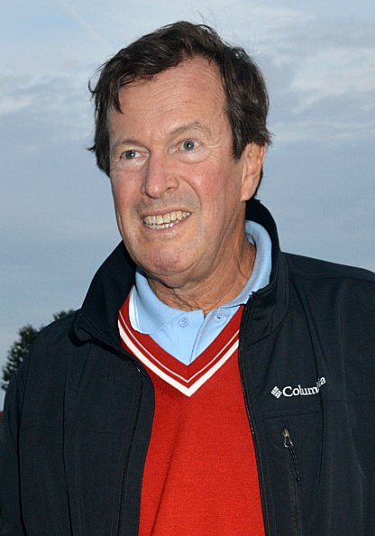 Hubert Auriol au Golf d'Etiolles le 7 octobre 2014 à Paris, France. | Photo : Getty Images Hubert Auriol au Golf d'Etiolles le 7 octobre 2014 à Paris, France. | Photo : Getty Images