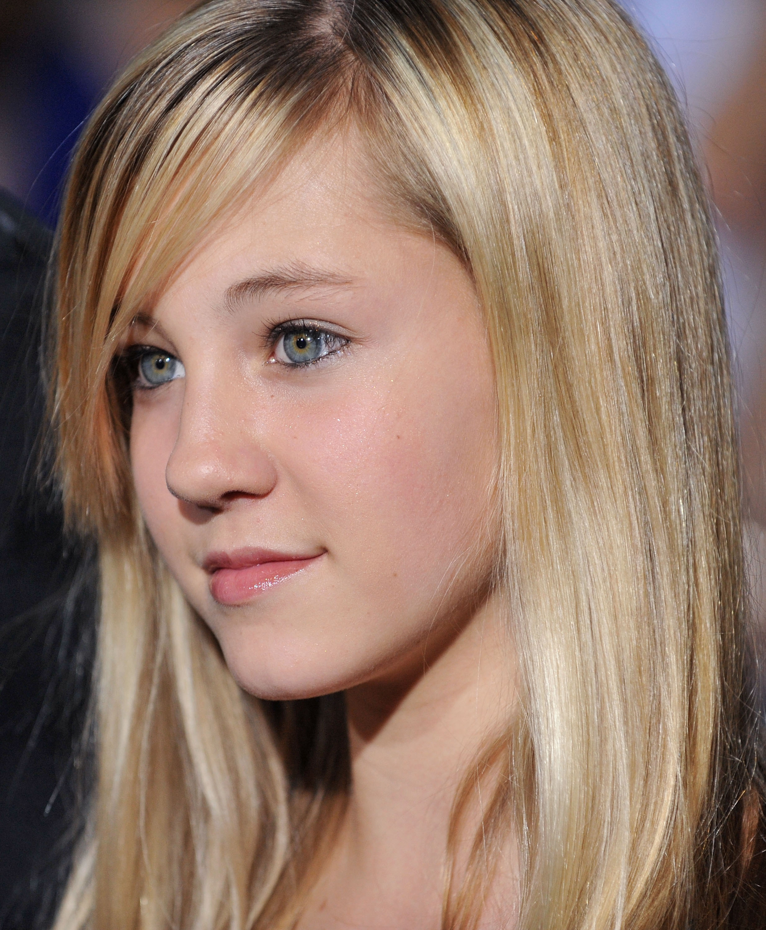 Ava Elizabeth Sambora, daughter of Heather Locklear, at the Los Angeles Premiere of "The Twilight Saga: New Moon" at Mann Bruin Theatre on November 16, 2009 in Westwood, California | Source: Getty Images