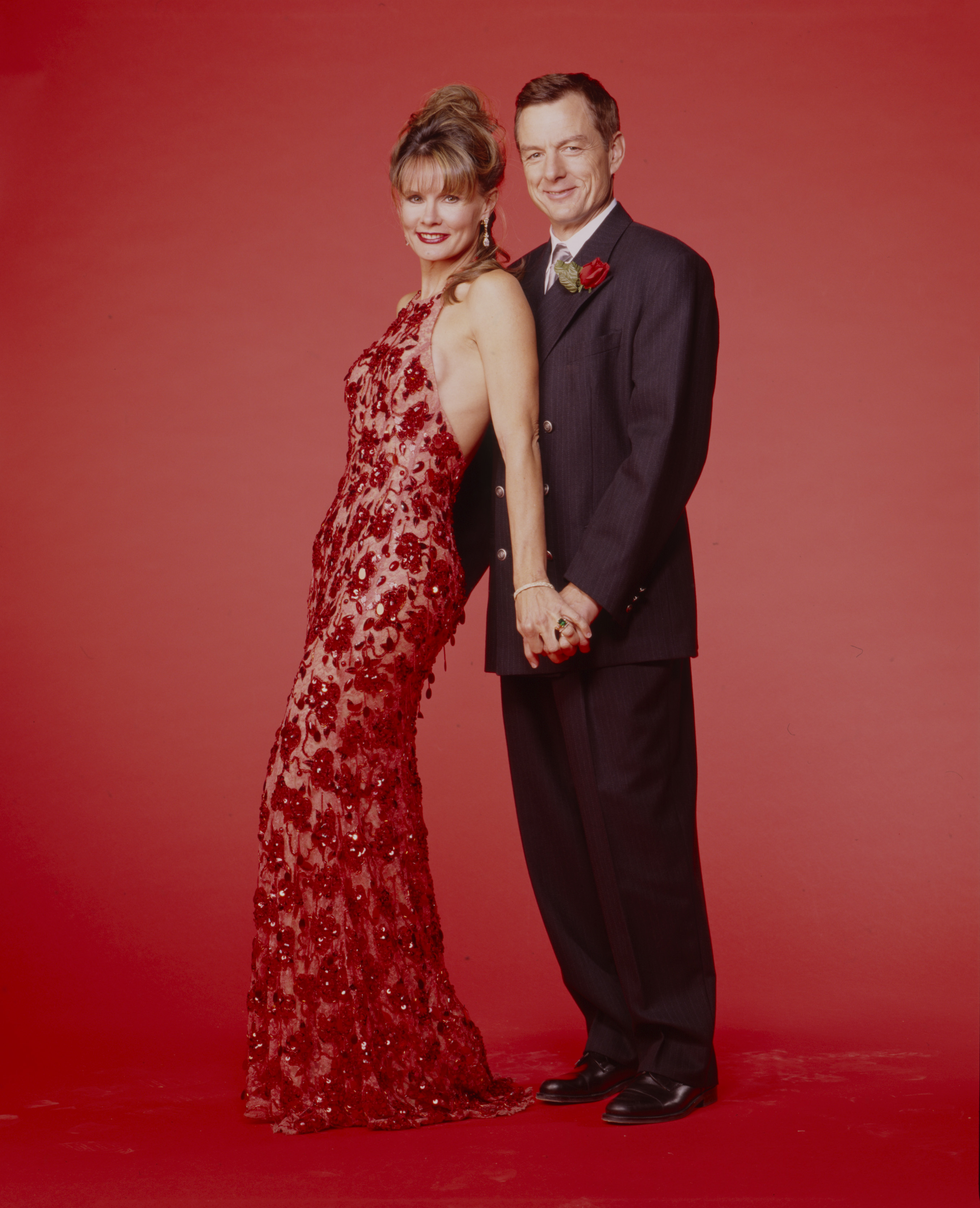 Lynn Herring and Wayne Northrop are seen posing for a promotional photo for "Port Charles," circa 1998 | Source: Getty Images