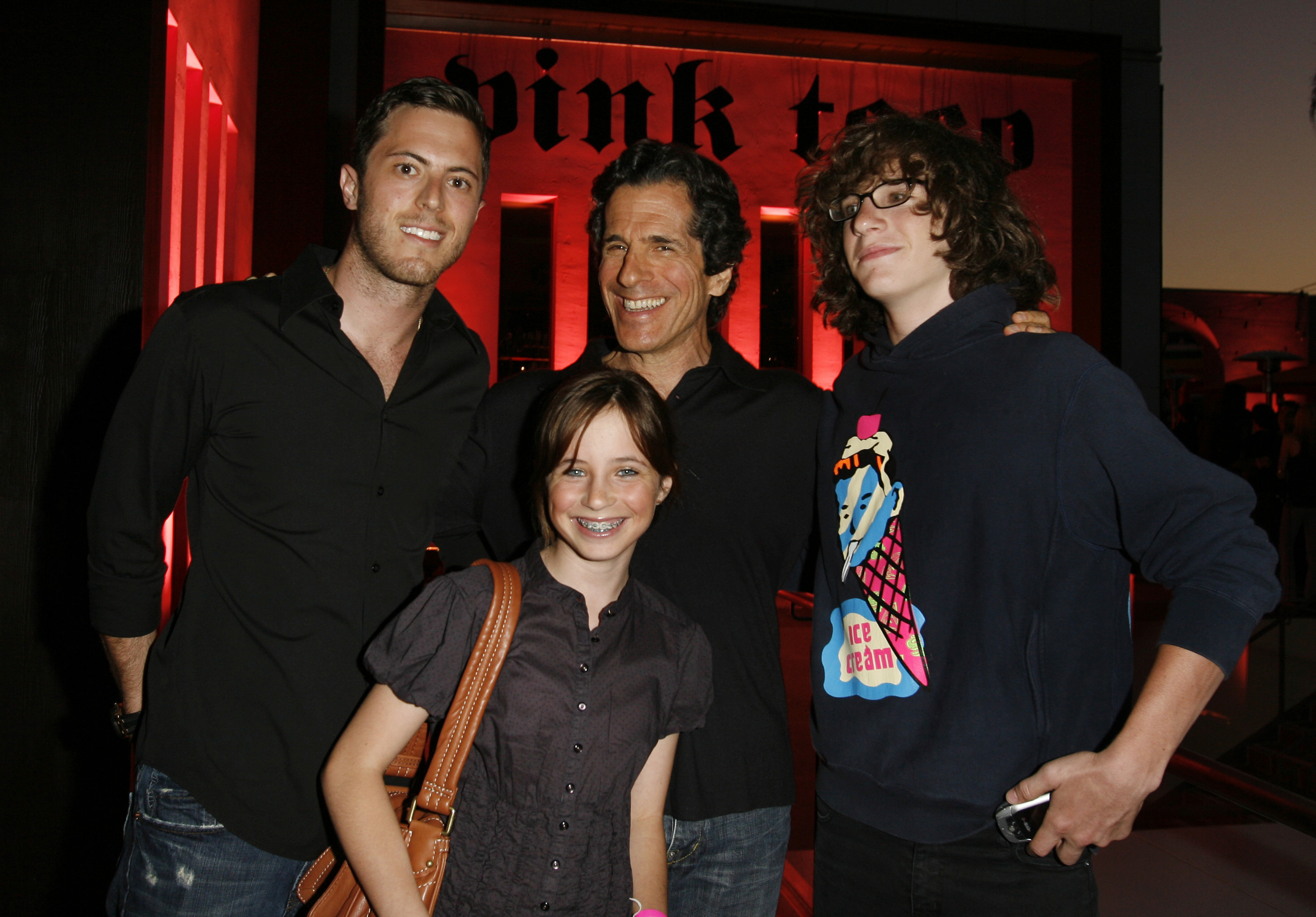 Peter Morton pictured with his children, Harry, Grace, and Matthew, on June 28, 2007 | Source: Getty Images