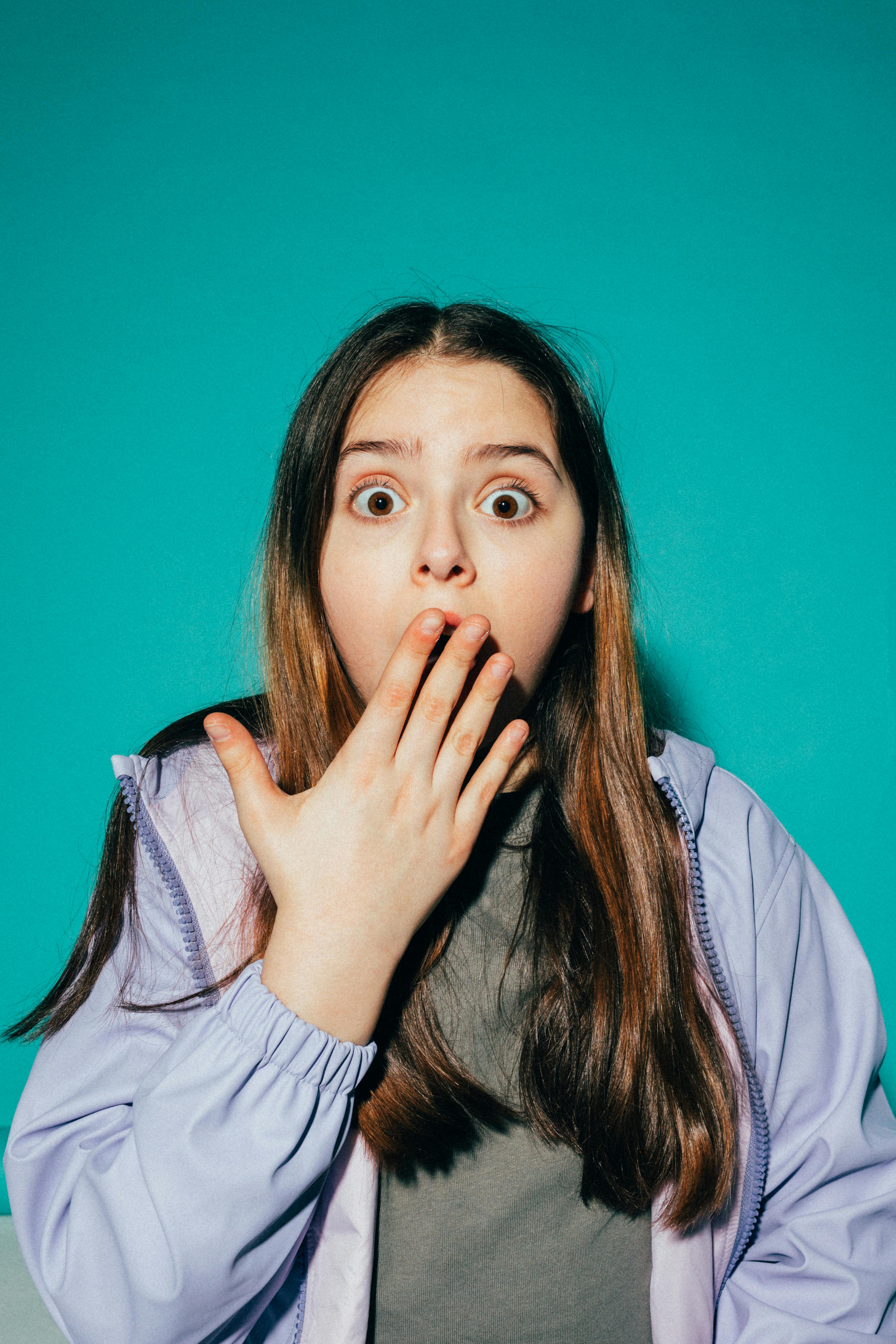 A shocked girl | Source: Pexels