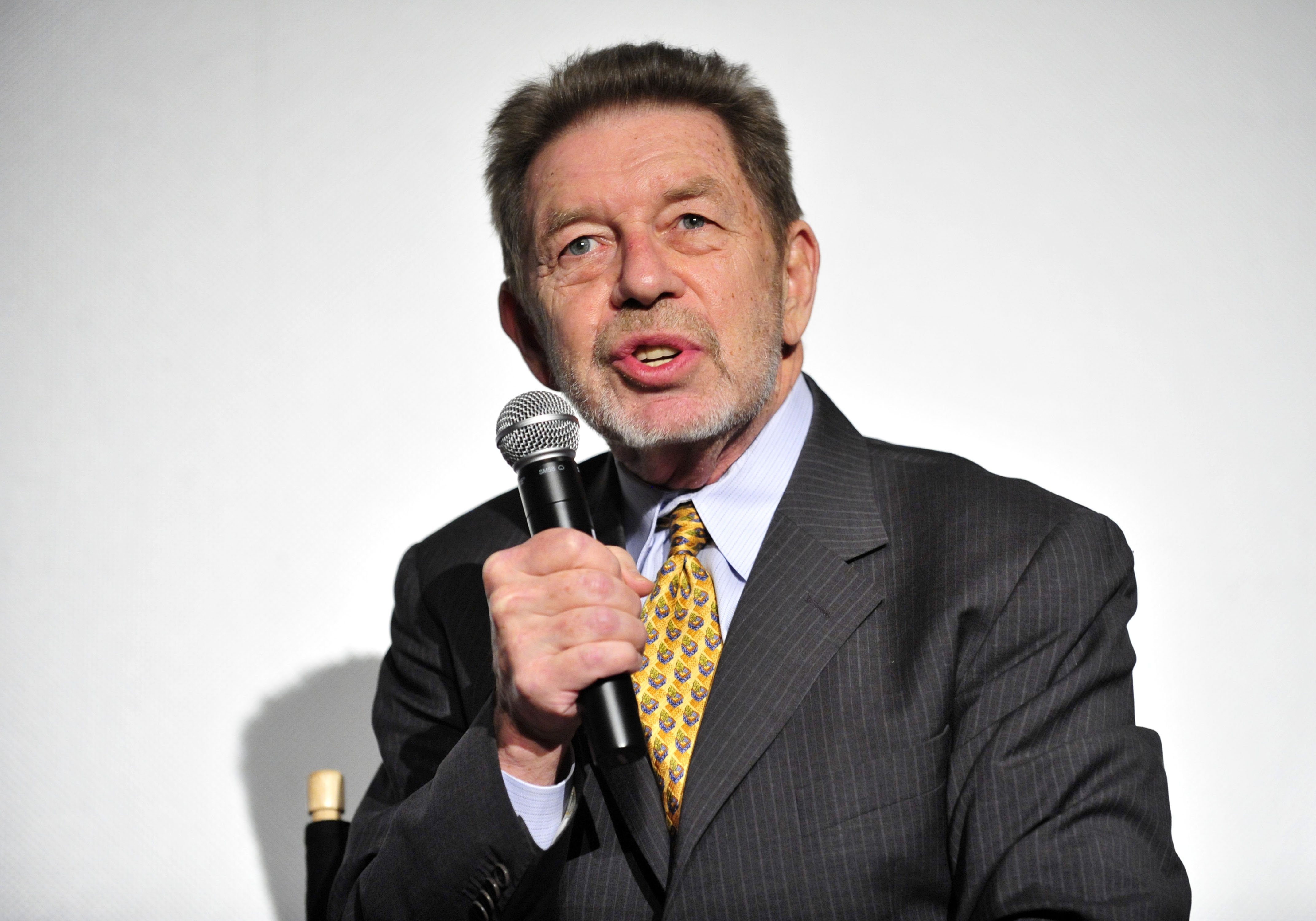 Pete Hamill attends the Tribeca & ESPN Present the premiere Of "Muhammad And Larry" on October 19, 2009, in New York City. | Source: Getty Images.