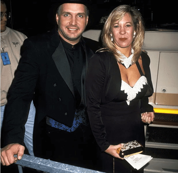 Garth Brooks and Sandy Mahl at Shrine Auditorium in Los Angeles, California, United States. | Source: Getty Images
