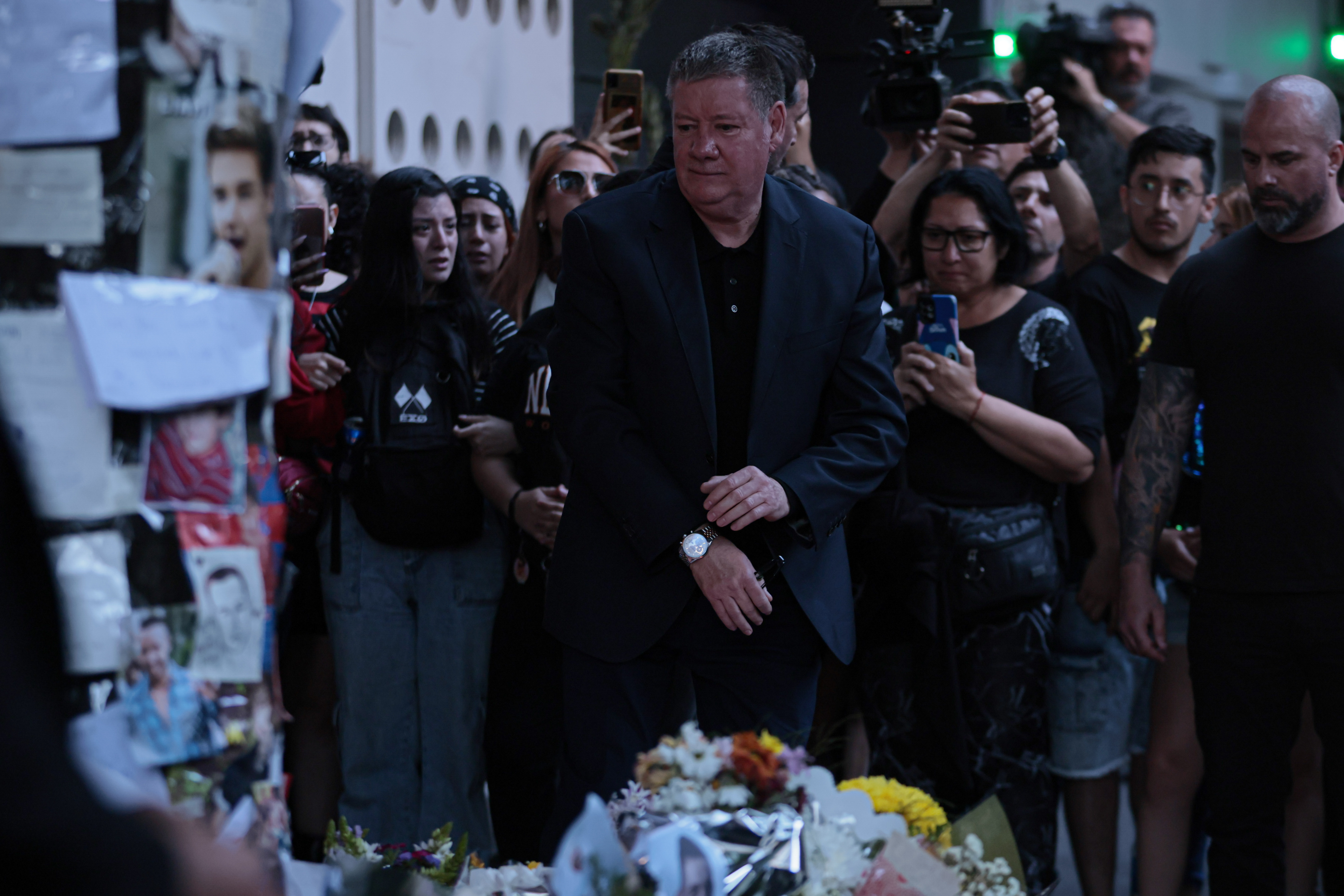 Geoff Payne visits a memorial outside the Buenos Aires hotel where his son died. The outpouring of support reflected the global impact of Liam's death, a story that continues to generate new legal and court developments. | Source: Getty Images