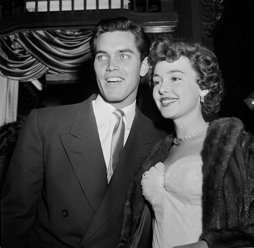 Jeffrey Hunter and Barbara Rush at a movie premiere in Los Angeles, California | Photo: Getty Images/Earl Leaf/Michael Ochs Archives