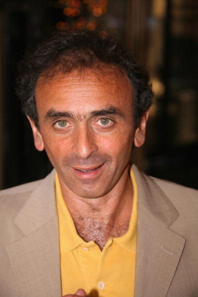 Eric Zemmour participe à la 25ème édition de'La fête du cinéma' au Ministère de la Culture le 30 juin 2009 à Paris, France. | Photo : Getty Images