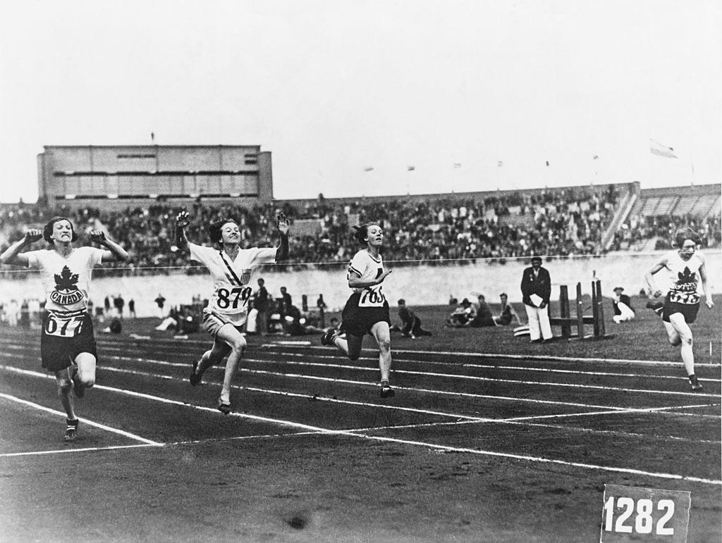 American athlete Betty Robinson (second from left) wins the final of the women's 100 Metres event during the Olympic Games at the Olympic Stadium, Amsterdam on July 31, 1928. | Photo: Getty Images