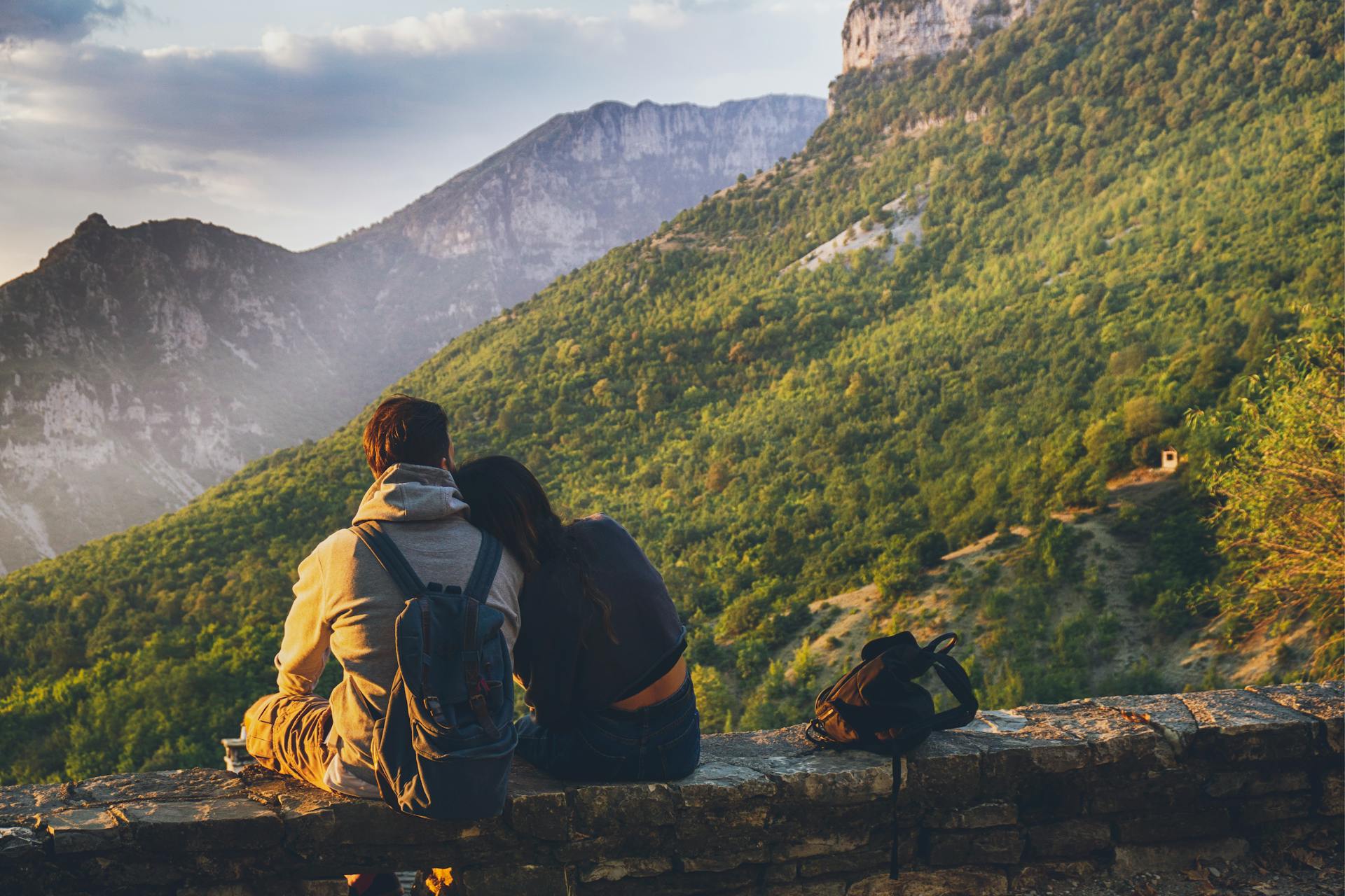 A couple facing a mountain | Source: Pexels