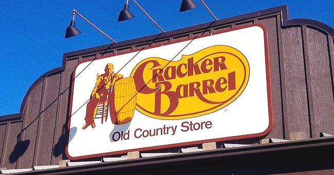 Cracker Barrel Old Country store | Source: Flickr