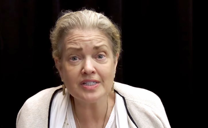 Anderson has continued speaking publicly about her career, personal growth, and work in mental health. Her ease before an audience later served her as an international lecturer and media spokesperson. | Source: YouTube/Mad Bros Media