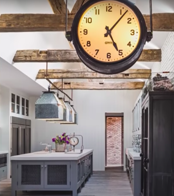 A screenshot from a YouTube video of an angle from the kitchen area in Keaton's farmhouse-inspired home posted on February 3, 2022 | Source: Youtube.com/Famous Entertainment