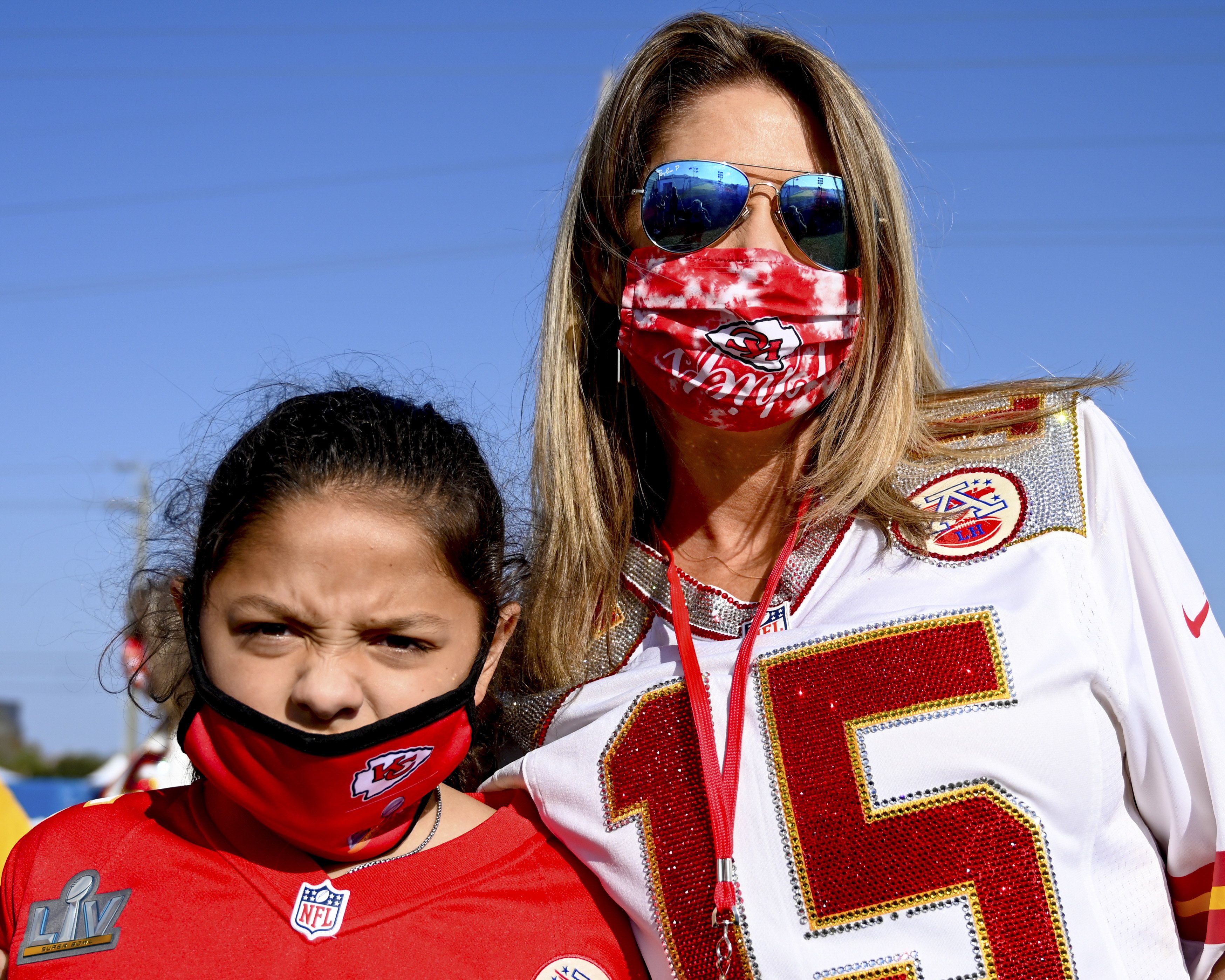 Randi Martin (R), the mother of Patrick Mahomes of the Kansas City Chiefs, poses for a photo as she arrives at the stadium prior to Super Bowl LV at Raymond James Stadium on February 7, 2021, in Tampa, Florida. | Source: Getty Images