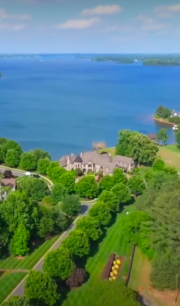 An aerial view of Kyle and Samantha Busch's family mansion, posted in 2023. | Source: Instagram/rowdybusch