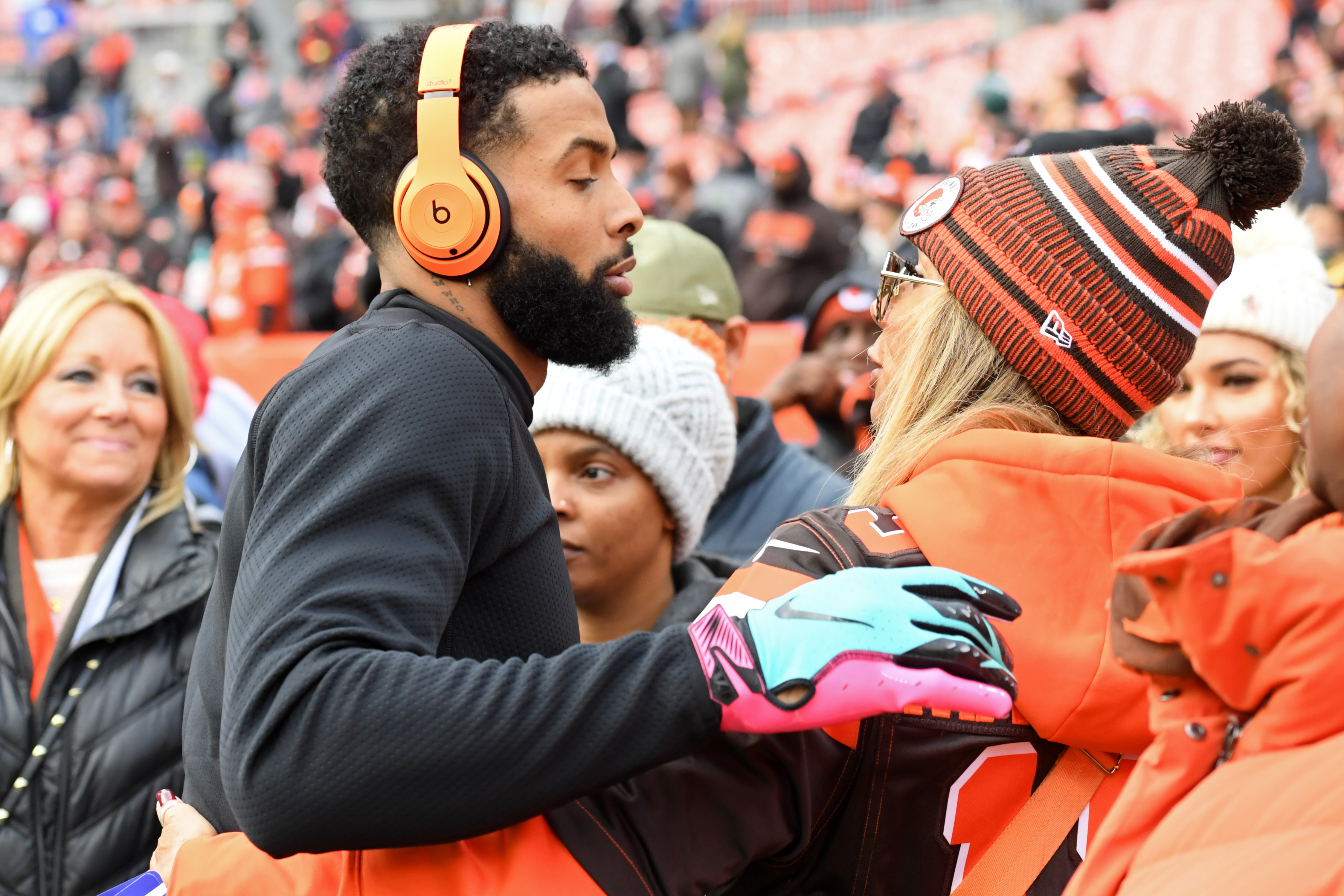 Odell Beckham Jr. hugs Heather Van Norman, prior to a game against the Miami Dolphins on November 24, 2019, in Cleveland, Ohio. | Source: Getty Images