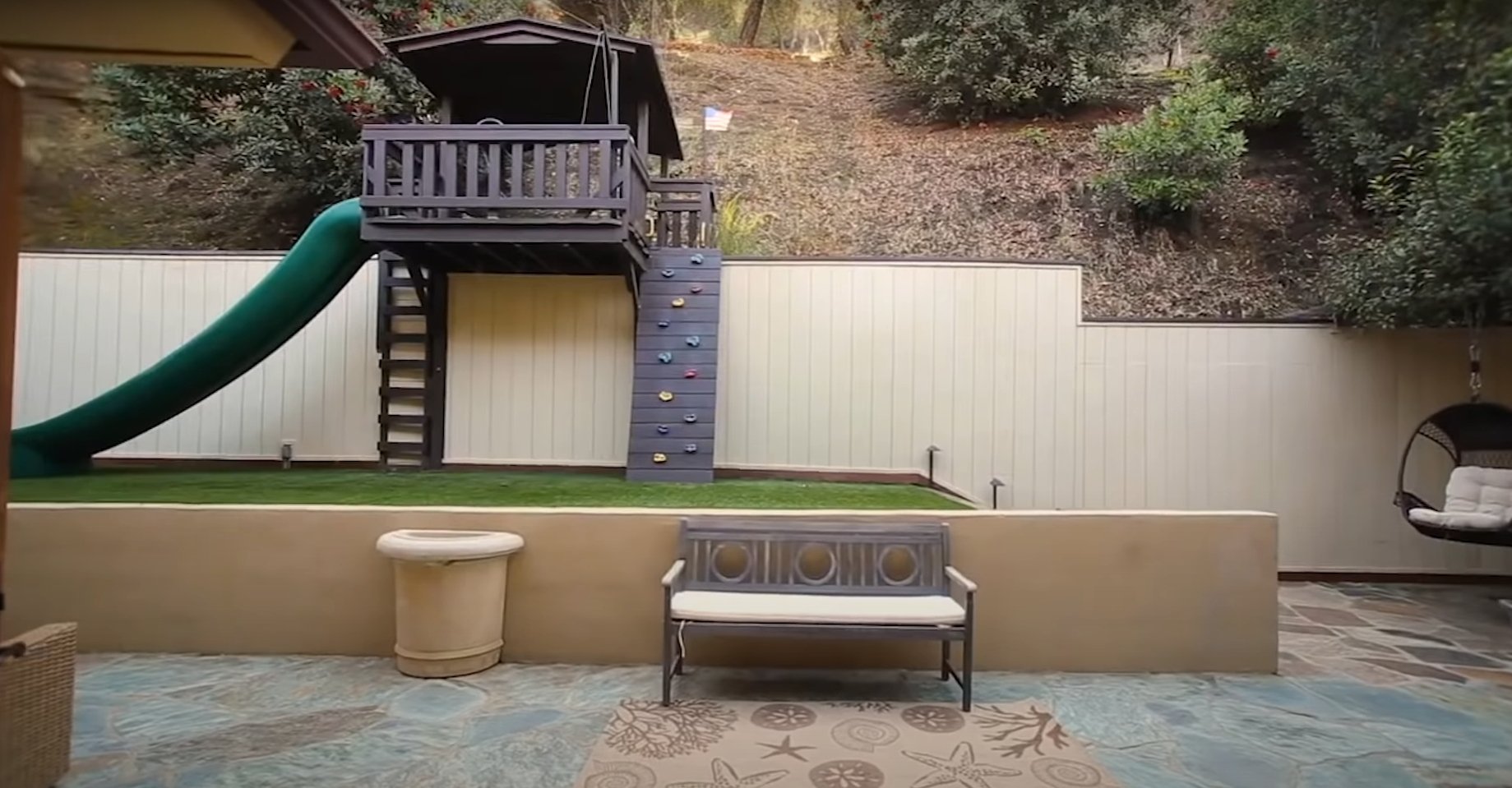 Inside Dwayne Johnson's Beverly Park home | Photo: YouTube/TheRichest