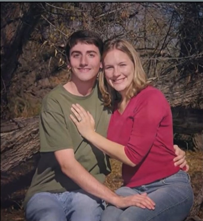 Neil y Laura.| Imagen tomada de: YouTube/Daily Mail Tv Neil y Laura.| Imagen tomada de: YouTube/Daily Mail Tv