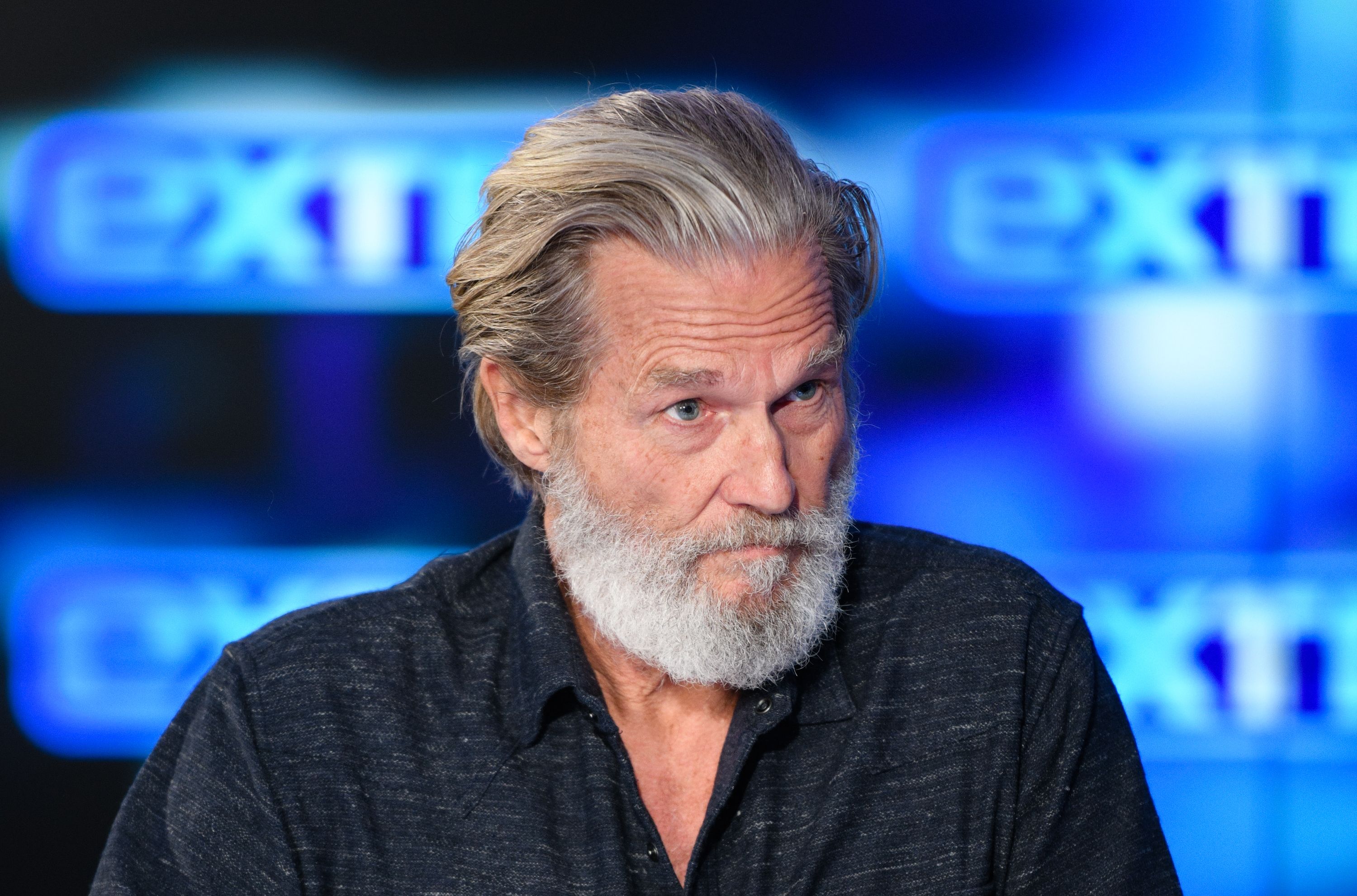  Jeff Bridges at "Extra" at Burbank Studios on December 13, 2019. | Photo: Getty Images
