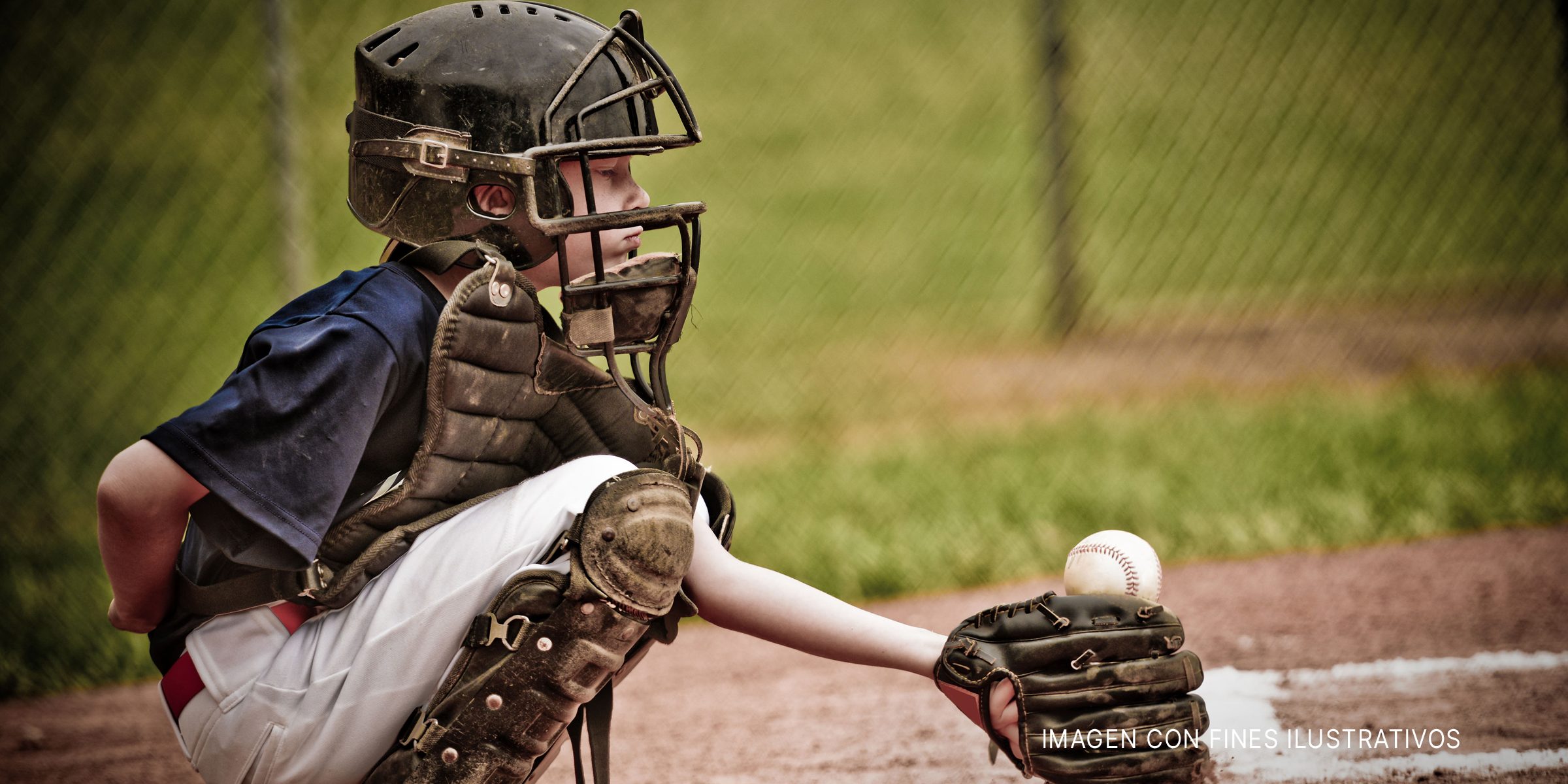 Niño jugando al béisbol. | Foto: Shutterstock
