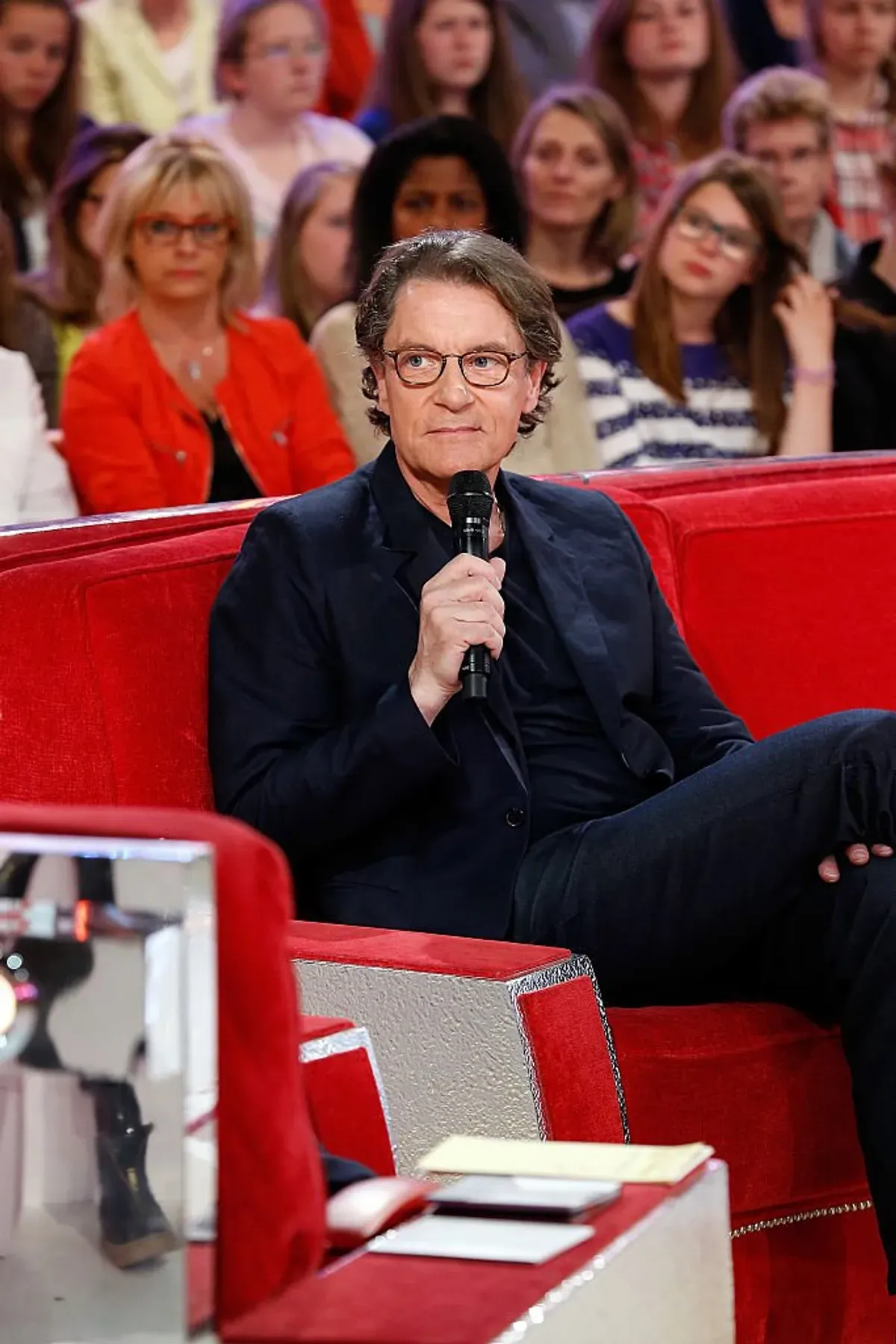 Francis Cabrel assiste à l'émission de télévision "Vivement Dimanche" au Pavillon Gabriel le 29 avril 2015 à Paris, France. | Photo : Getty Images