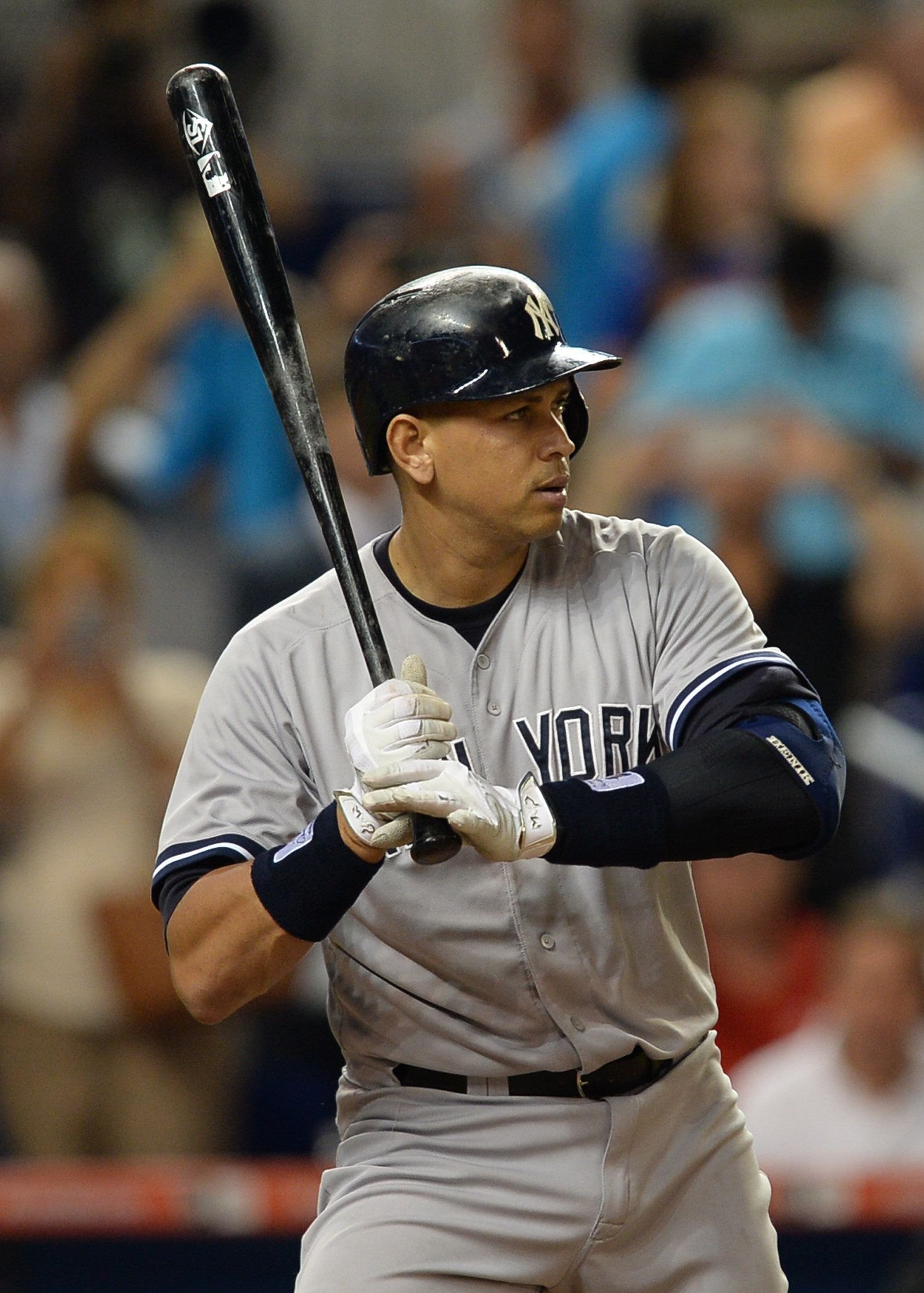 Alex Rodriguez at a game between the Miami Marlins and the New York Yankees on June 15, 2015, in New York | Photo: JC/Icon Sportswire/Corbis/Icon Sportswire/Getty Images