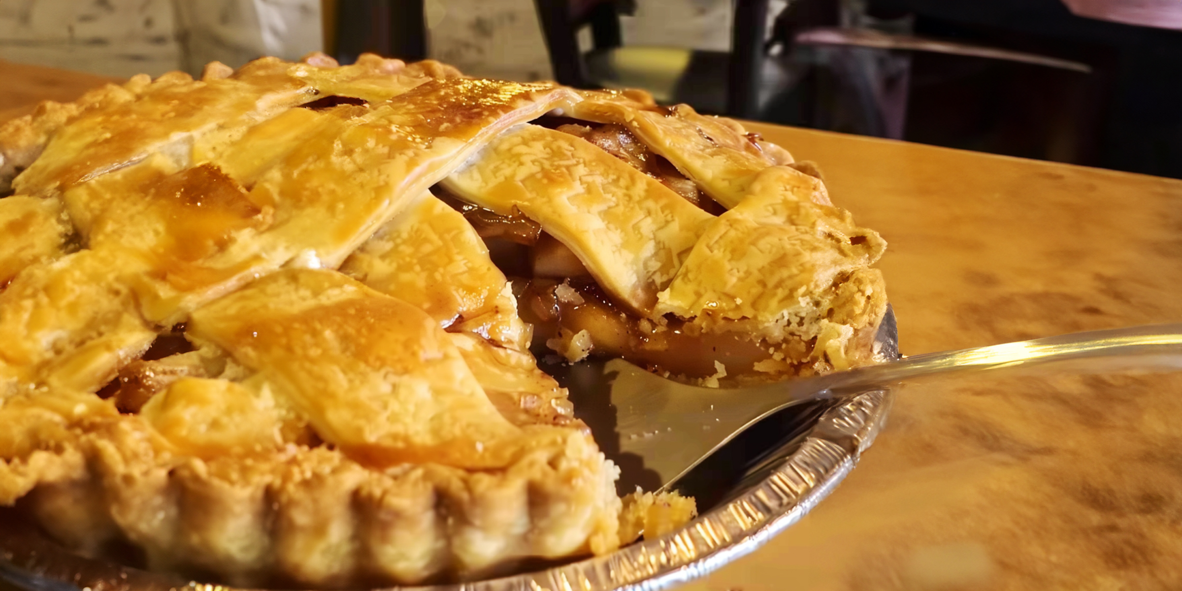 An apple pie | Source: Amomama