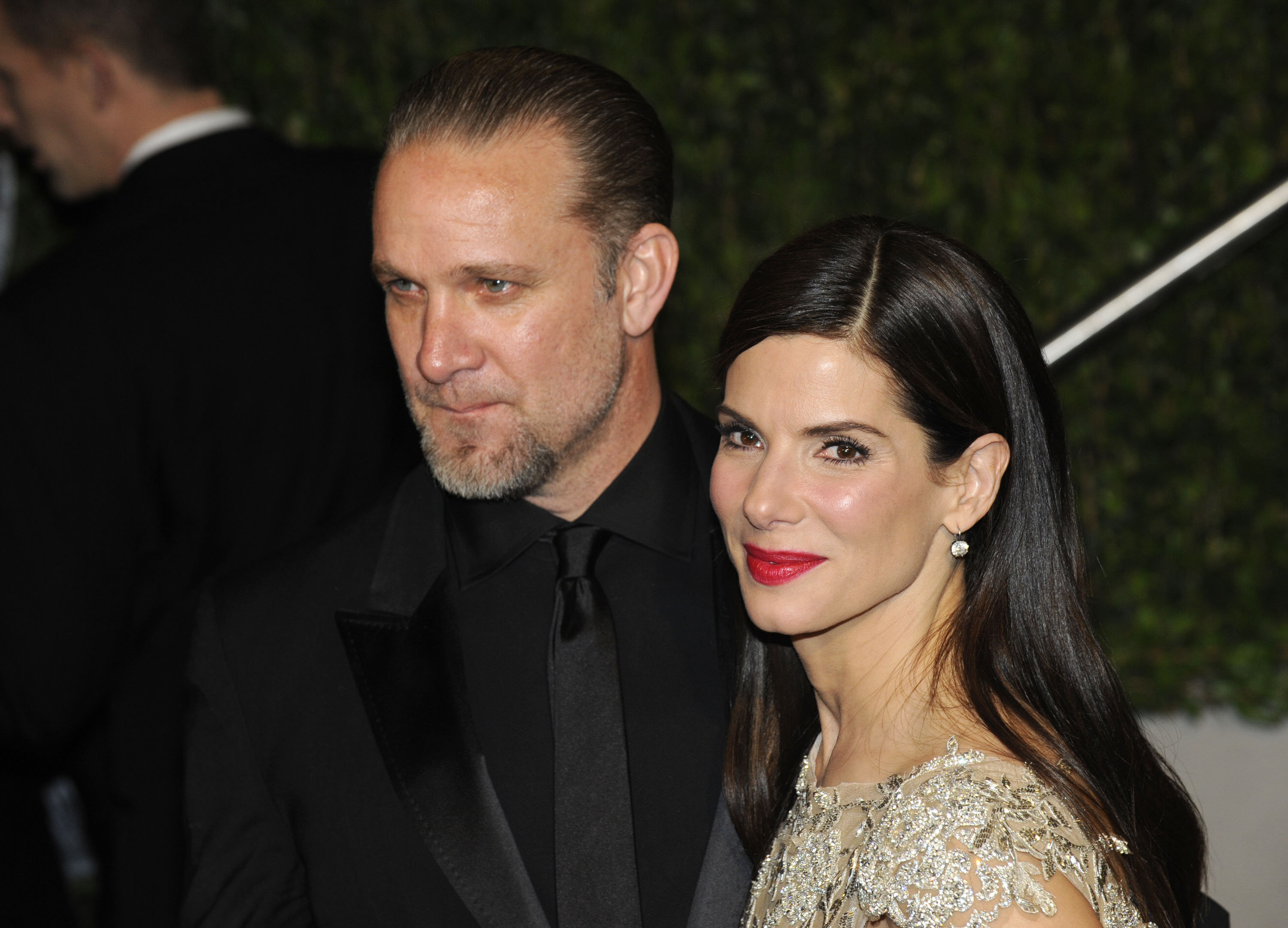Jesse James and Sandra Bullock at the Vanity Fair Oscar Party in West Hollywood, California on March 7, 2010 | Source: Getty Images