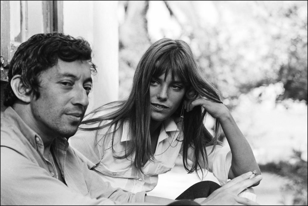Jane Birkin et serge Gainsbourg Sur le tournage de "La Piscine" réalisé par Jacques Deray à Saint Tropez. | Photo : Getty Images Jane Birkin et serge Gainsbourg Sur le tournage de "La Piscine" réalisé par Jacques Deray à Saint Tropez. | Photo : Getty Images