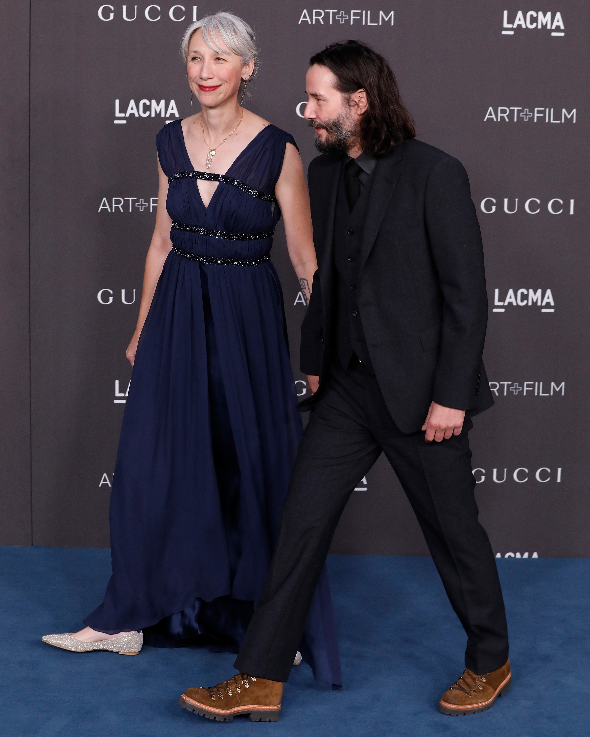 Alexandra Grant y Keanu Reeves en Los Ángeles, California, el 02 de noviembre de 2019. | Foto: Getty Images