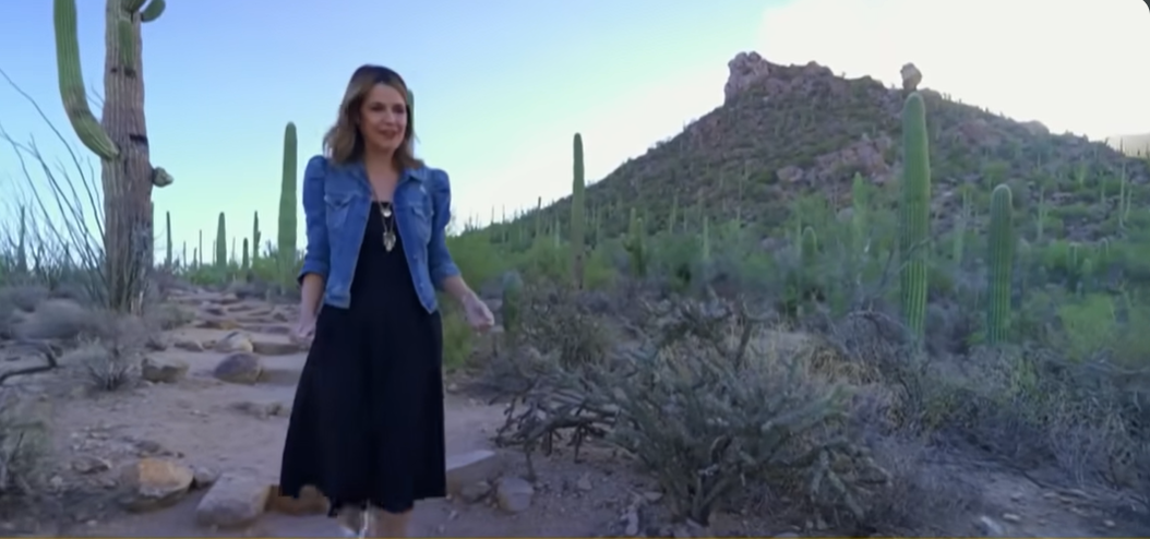 Savannah Guthrie visits her hometown, Tucson, Arizona | Source: YouTube/@TODAY