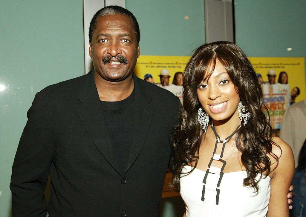 Solange Knowles and Matthew Knowles at the premier of "Johnson Family Vacation" at the Cinerama Dome on March 31, 2004 | Photo: GettyImages