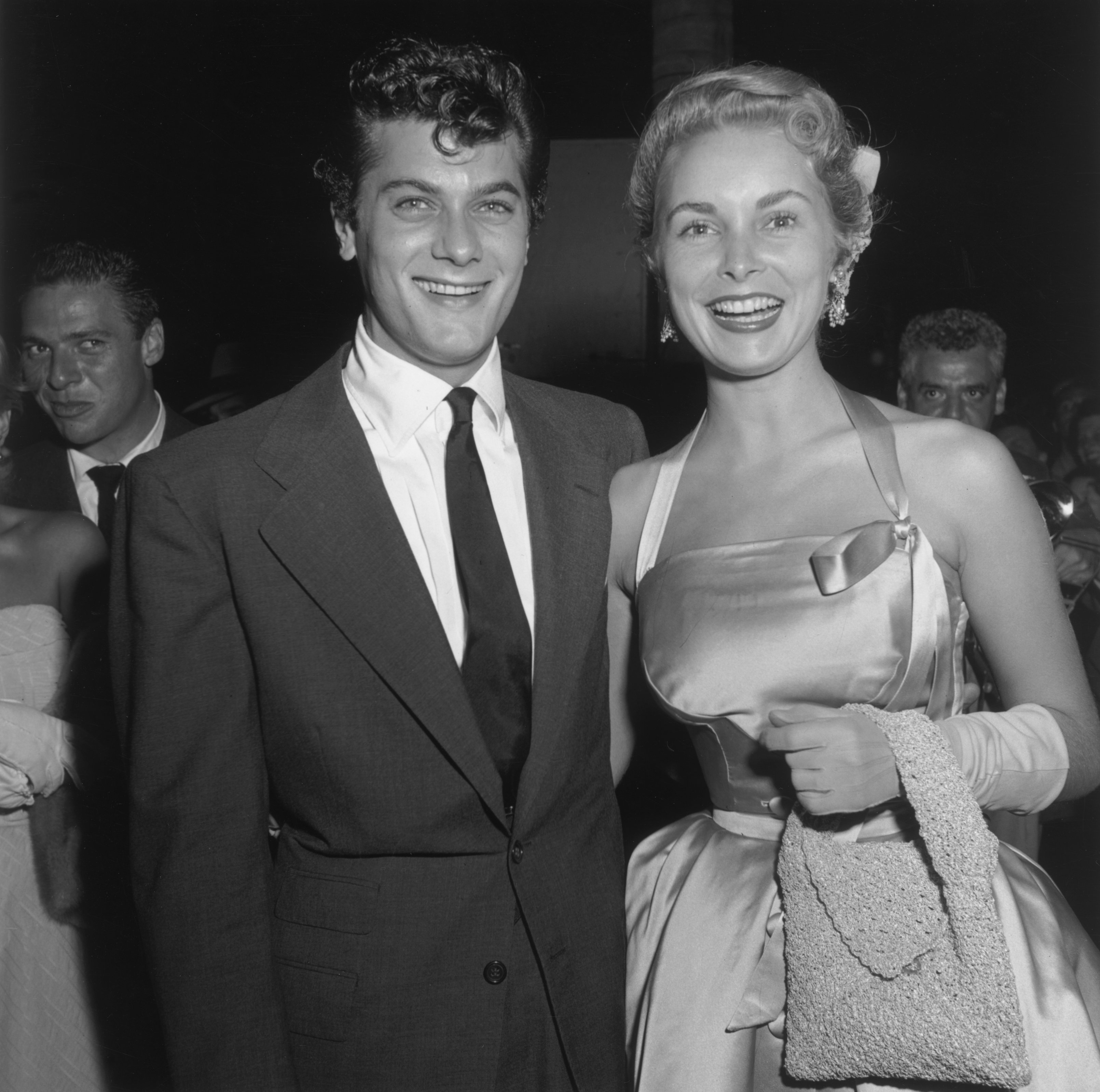 Tony Curtis and Janet Leigh smile as they attend the premiere of director Elia Kazan's 1951 film, 'A Streetcar Named Desire,' Hollywood, California | Photo: Getty Images
