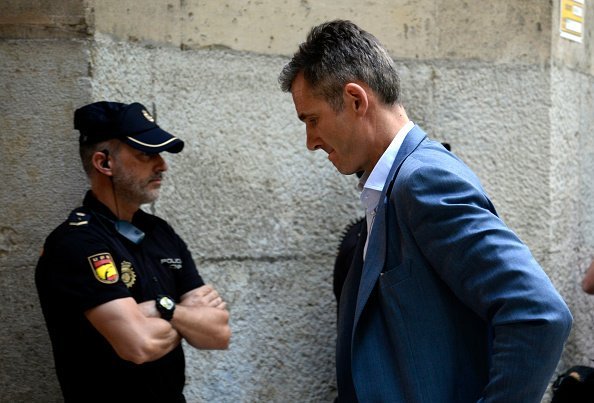 Inaki Urdangarin llegando al Tribunal para recibir una notificación de su ingreso en prisión después de haber sido condenado. Fuente: Getty Images Inaki Urdangarin llegando al Tribunal para recibir una notificación de su ingreso en prisión después de haber sido condenado. Fuente: Getty Images