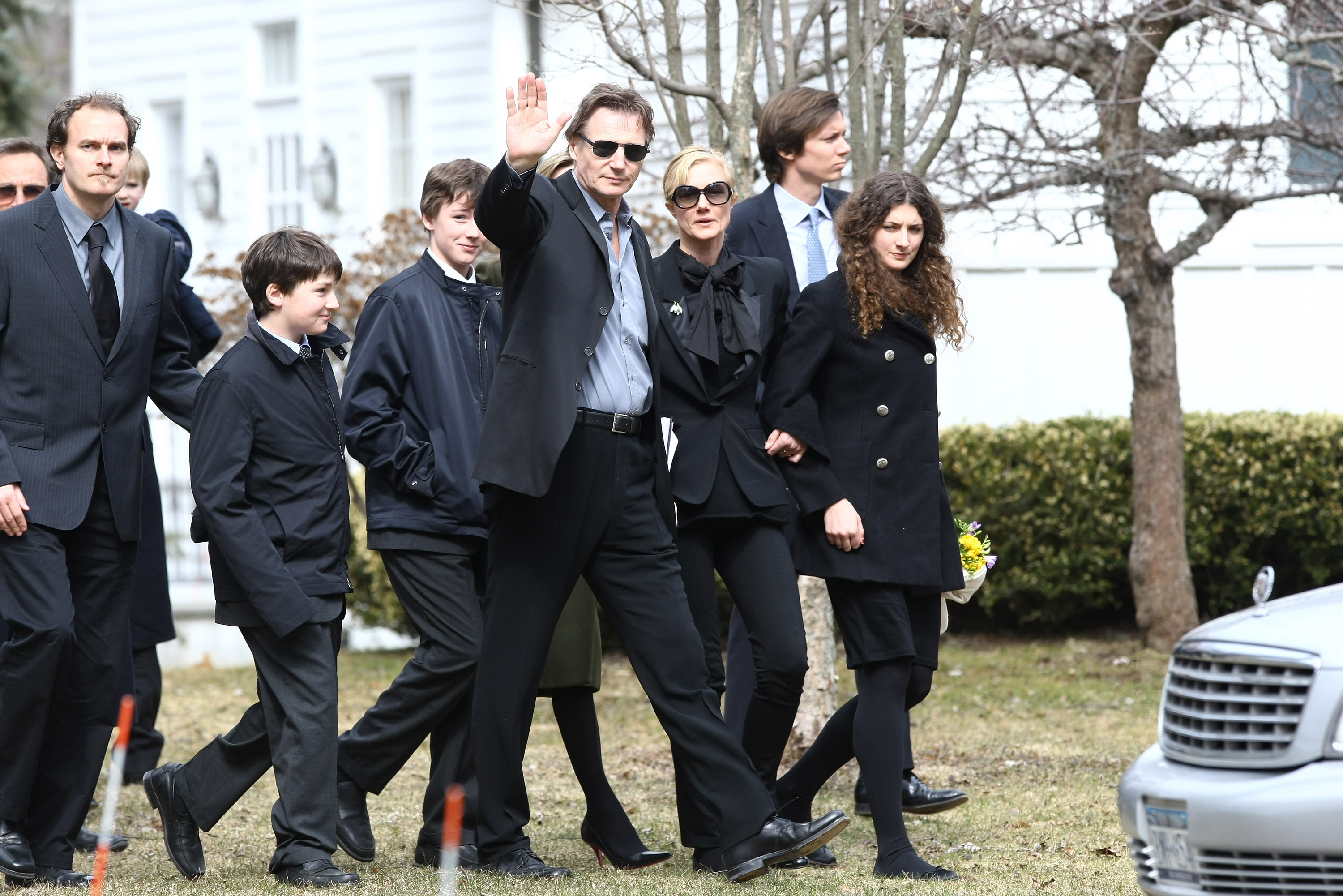Liam Neeson arriving with family for Natasha Richardson's funeral service in Lithgow, New York on March 22, 2009 | Source: Getty Images