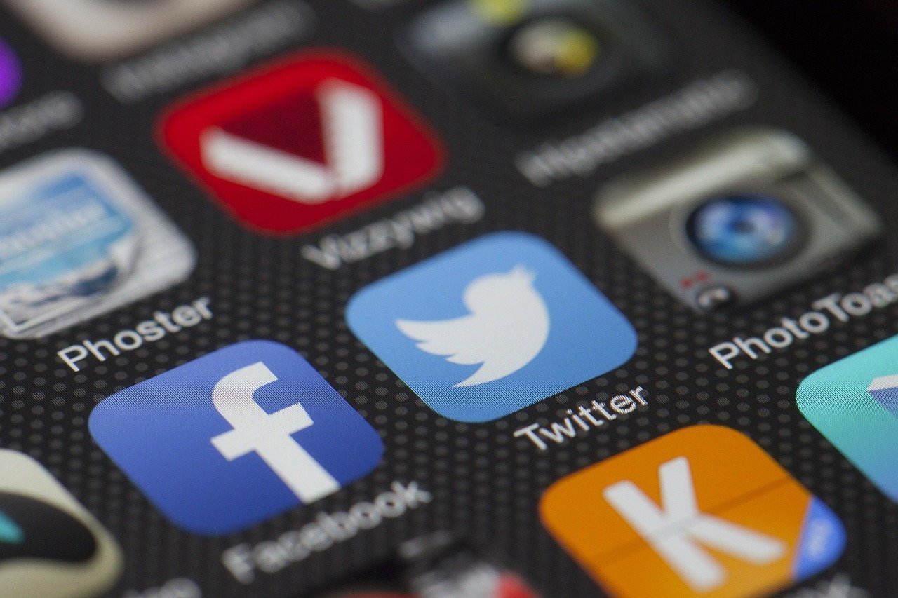 La app de Twitter en un dispositivo móvil. | Foto: Pixabay