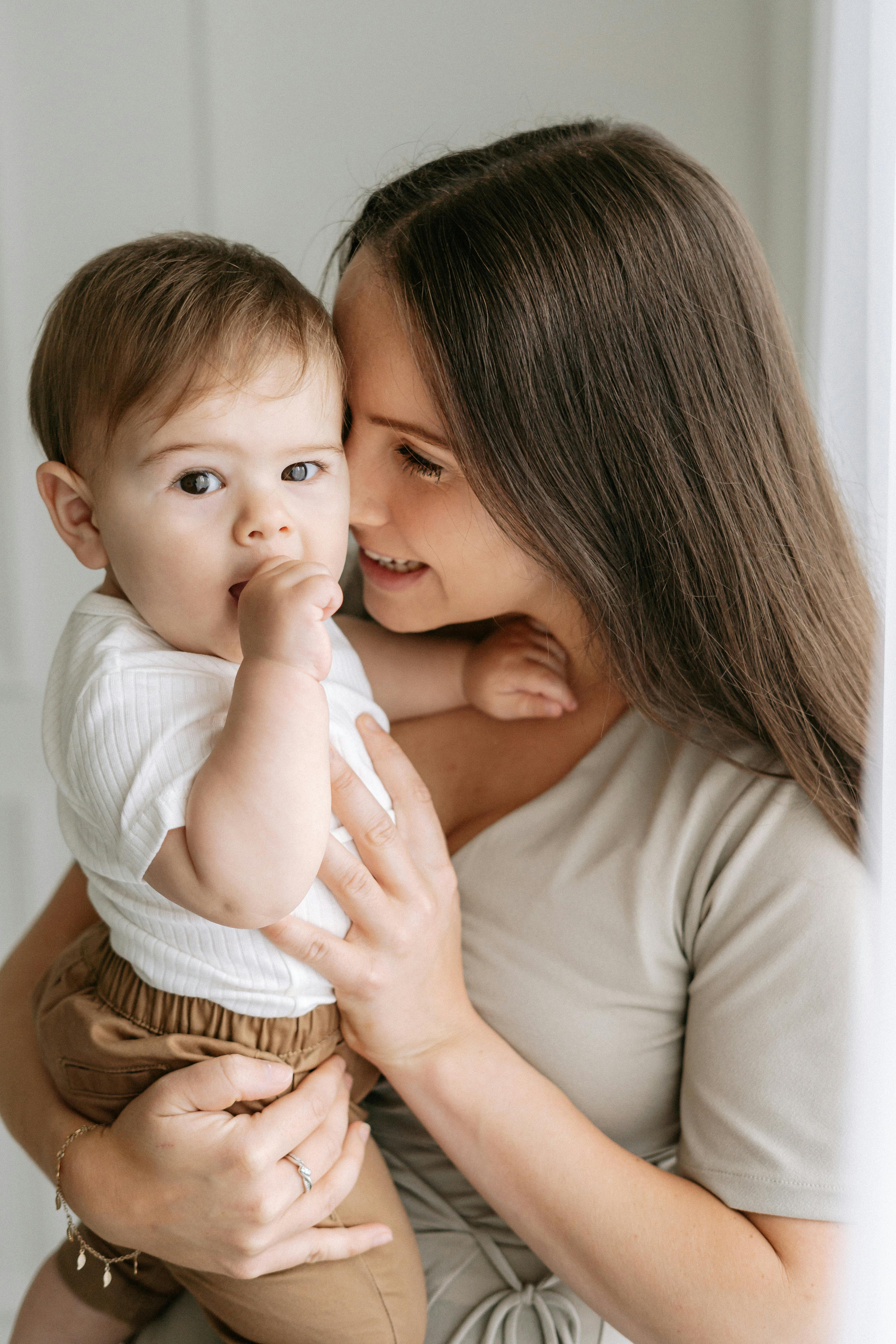 A happy mother with her child | Source: Pexels