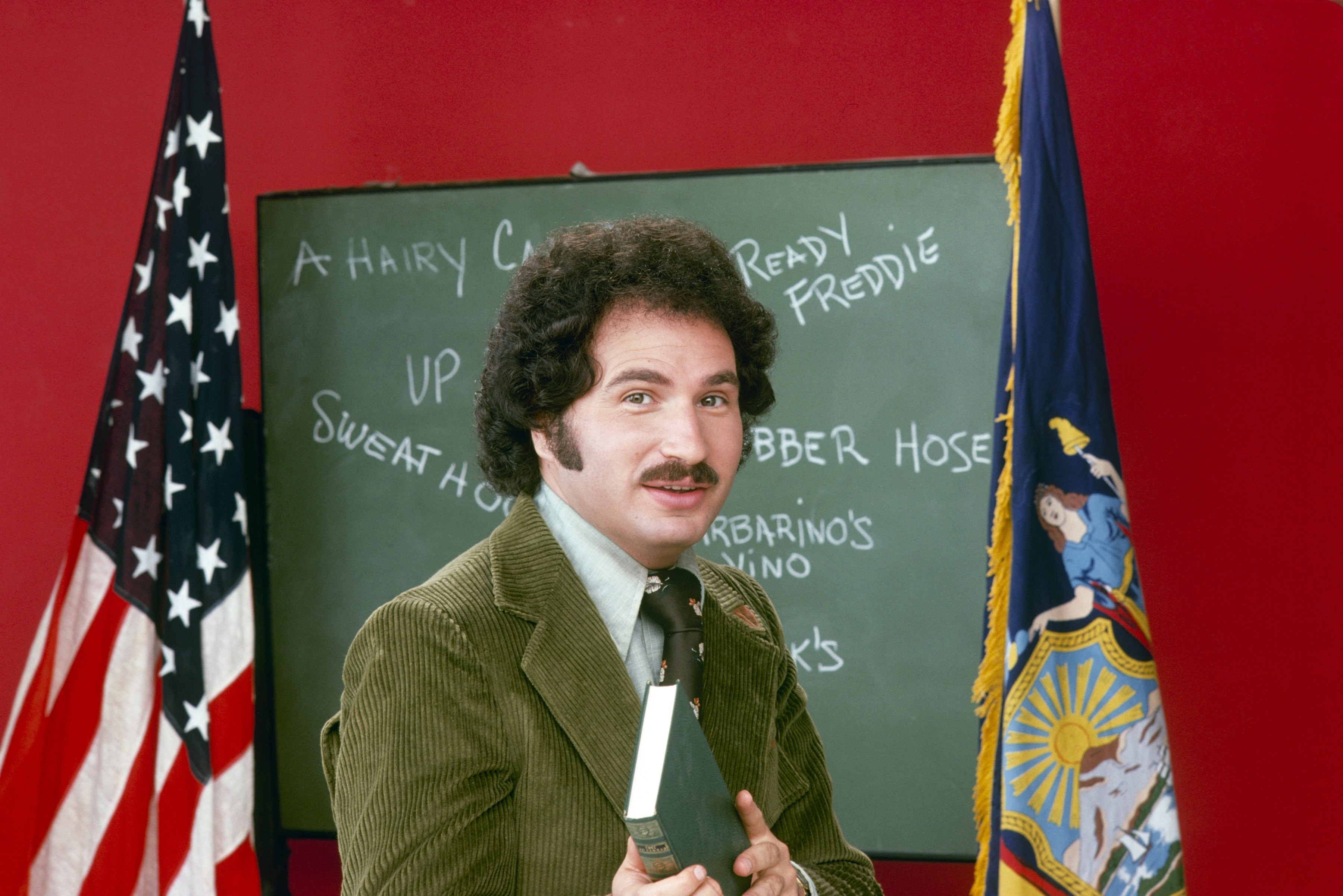 Gabe Kaplan's potrait of "Welcome Back, Kotter" on July 1, 1975 | Source: Getty Images