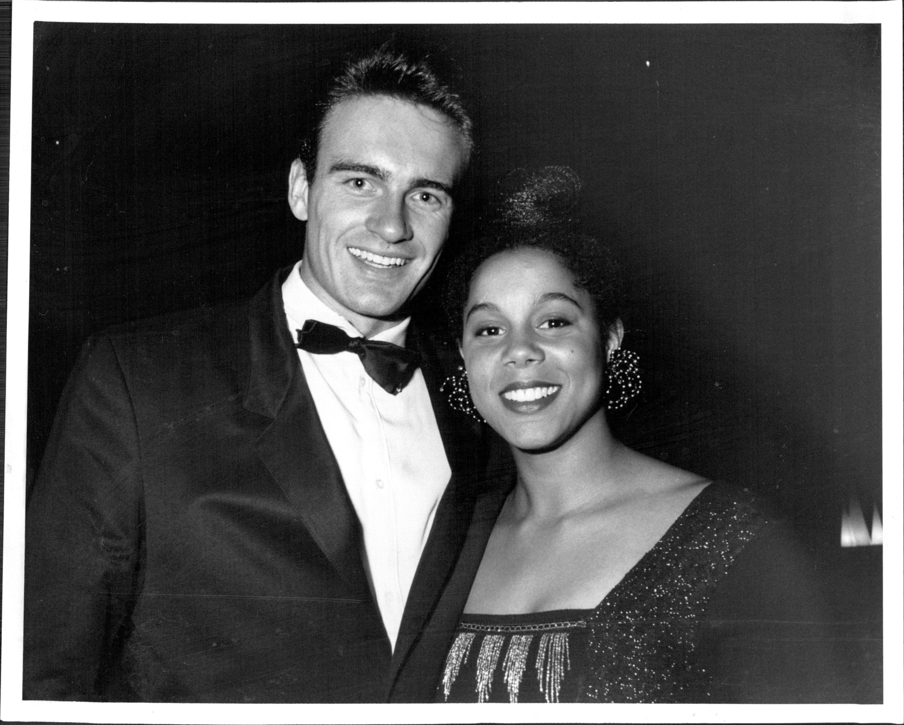 The actor and Jenny Davis pictured on April 1, 1992 | Source: Getty Images