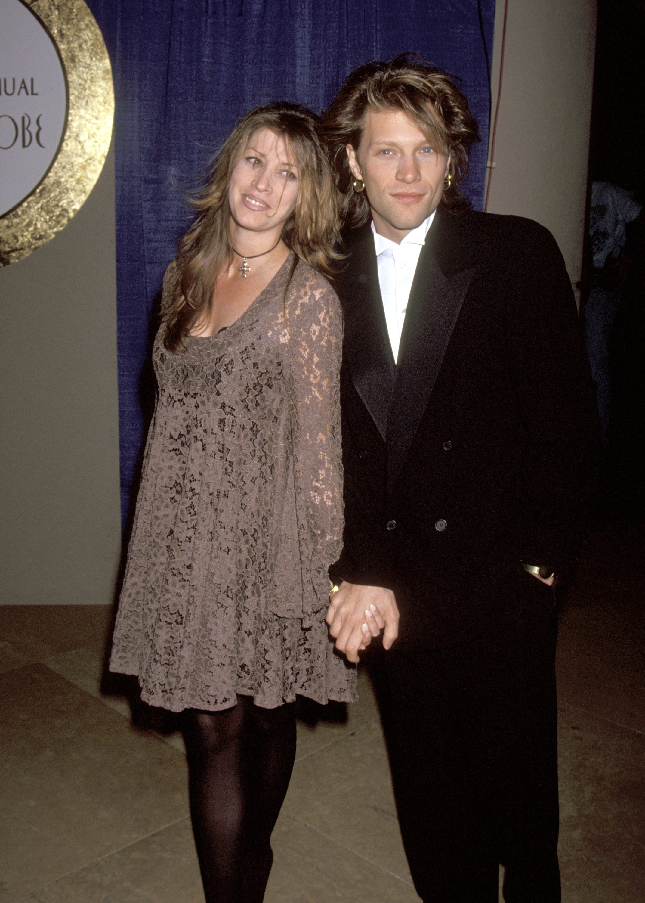 Singer Jon Bon Jovi and his wife kate instructor Dorothea Hurley attend the 50th Annual Golden Globe Awards on January 23, 1993 | Source: Getty Images