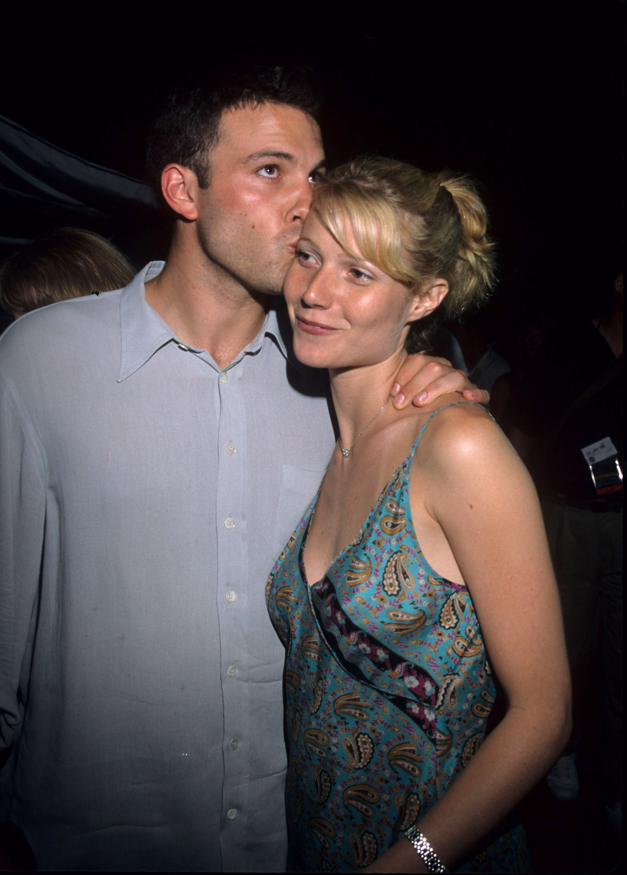 Ben Affleck and Gwyneth Paltrow at the premiere of "Armageddon," 1998 | Source: Getty Images