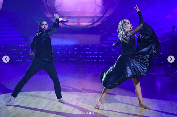 Alan Bersten and Elaine Hendrix during their performance. | Source: Instagram/dancingwiththestars