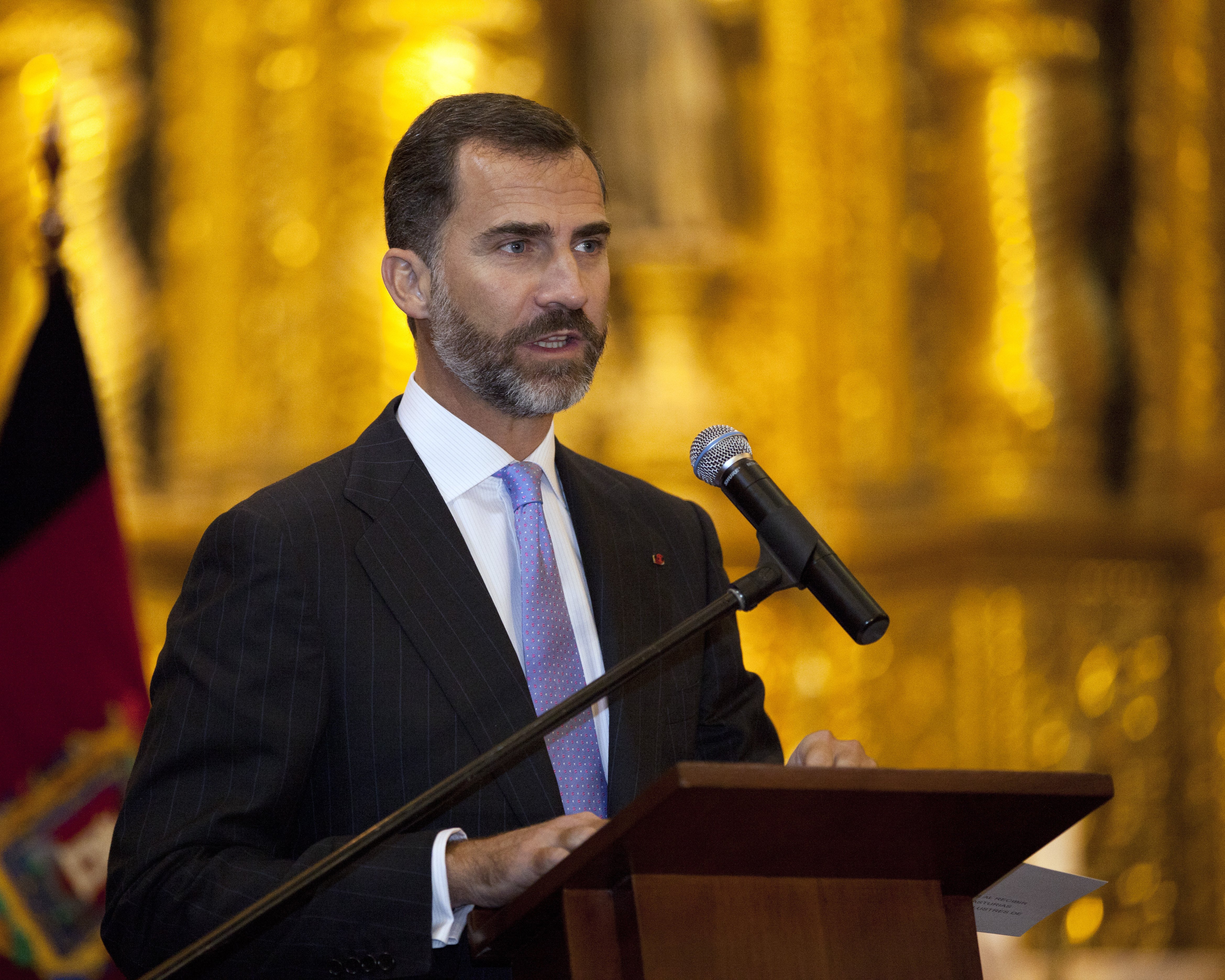 Felipe VI de España, como Príncipe de Asturias, durante una visita oficial a Ecuador, 2012. | Imagen: Wikimedia Commons Felipe VI de España, como Príncipe de Asturias, durante una visita oficial a Ecuador, 2012. | Imagen: Wikimedia Commons
