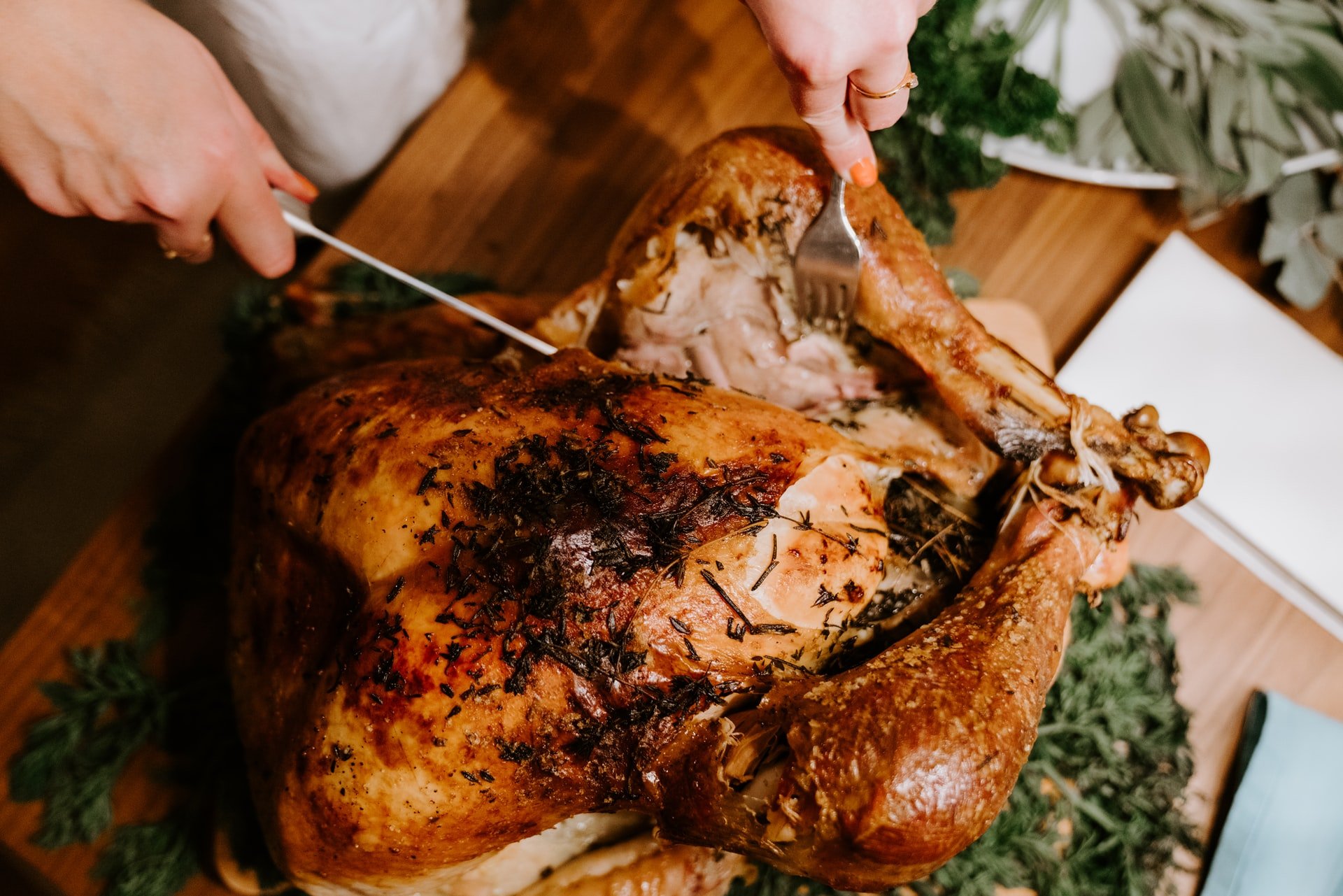 She invited her mother-in-law for Easter dinner. | Source: Unsplash
