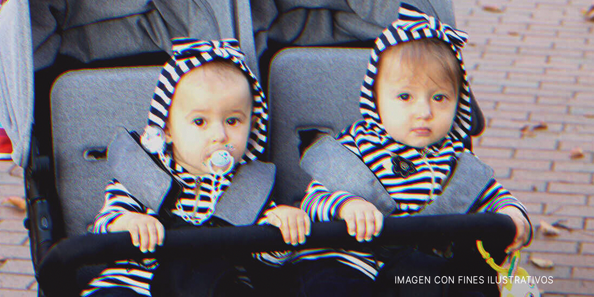 Una foto de gemelos en un cochecito. | Foto: Shutterstock