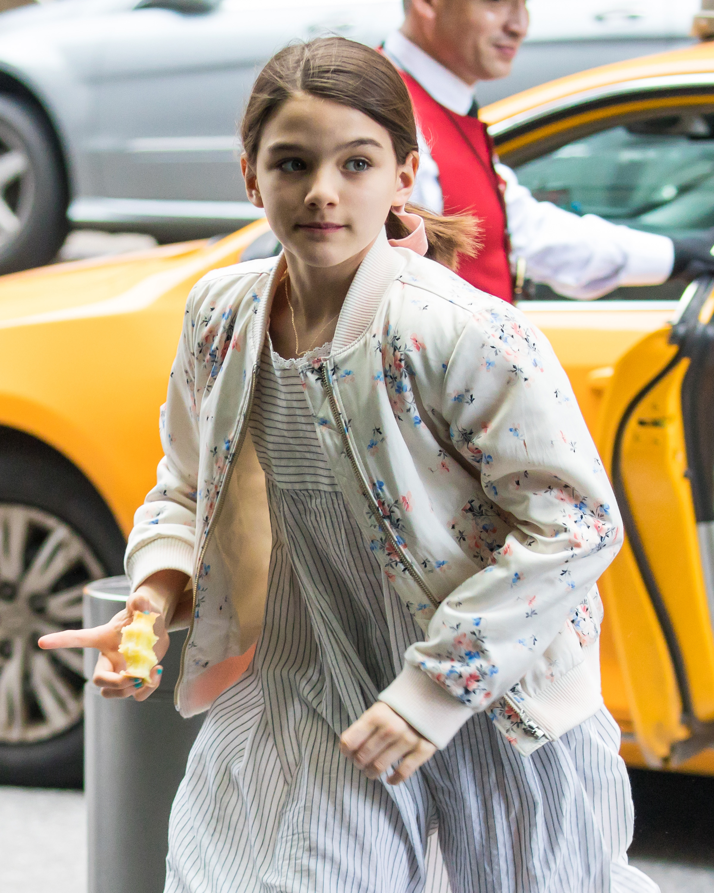 Suri Cruise is seen arriving at her hotel on April 28, 2018, in New York City. | Source: Getty Images