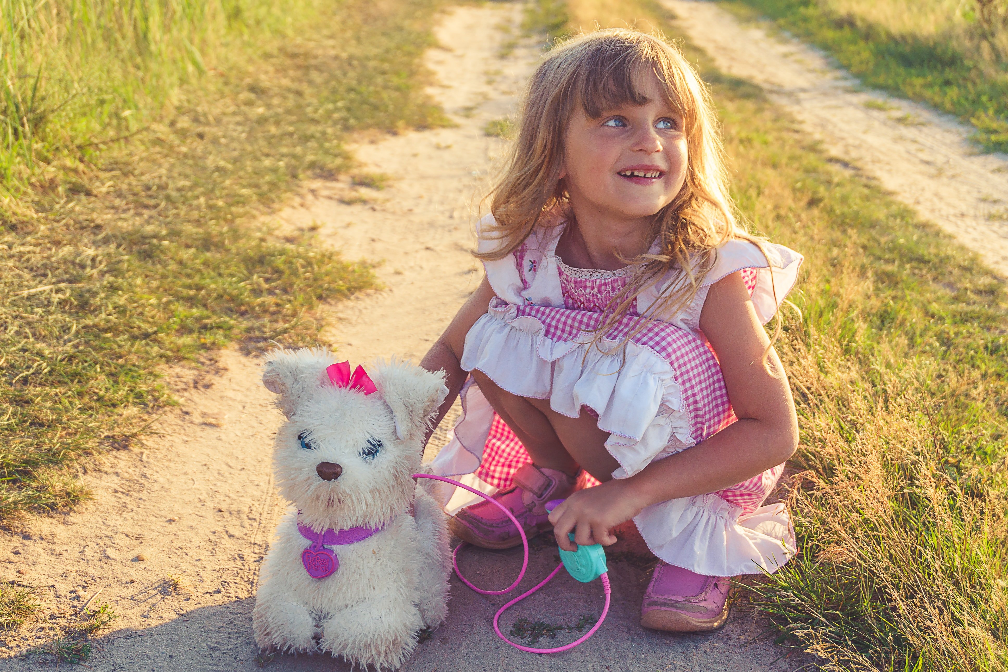 Debbie entdeckte, dass John ein Kind hatte. | Quelle: Unsplash