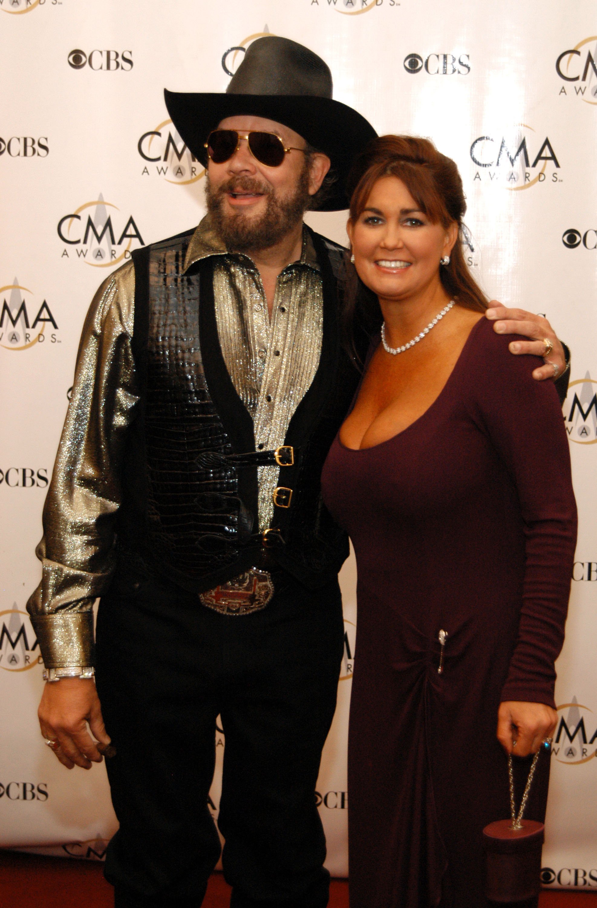 Hank Williams Jr. and Mary Jane at the 37th Annual CMA Awards on November 5, 2003 | Source: Getty Images